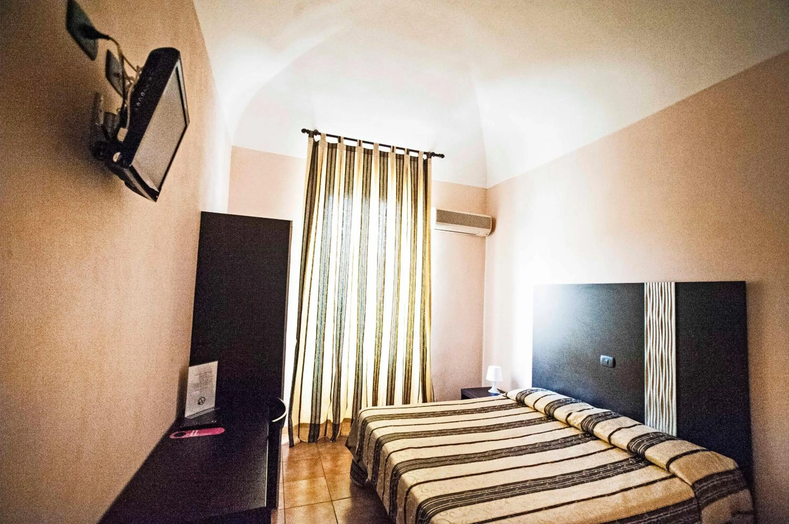 Photo of the whole room, Bed in Hotel Principe