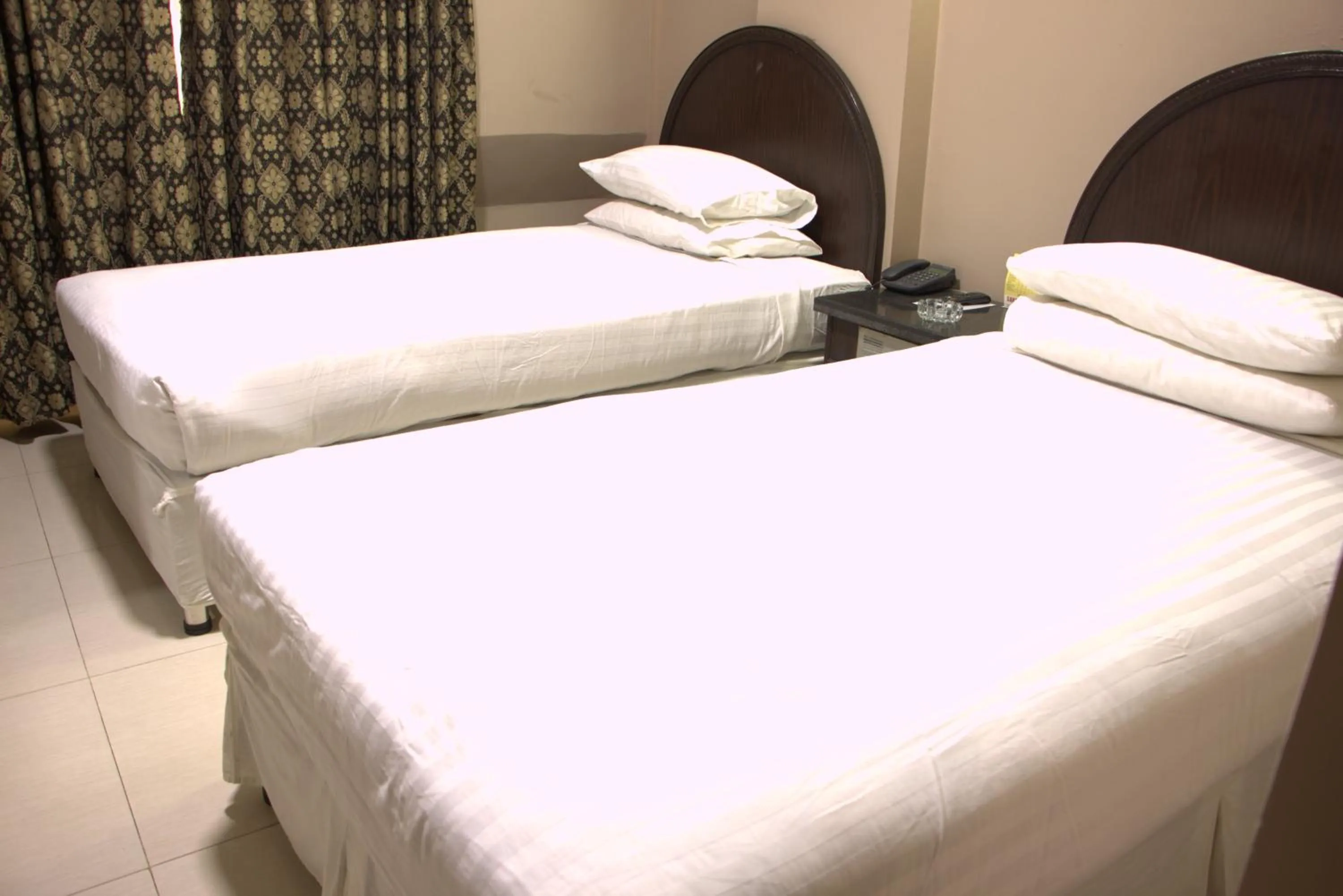 Bedroom, Bed in Hotel Sarawan