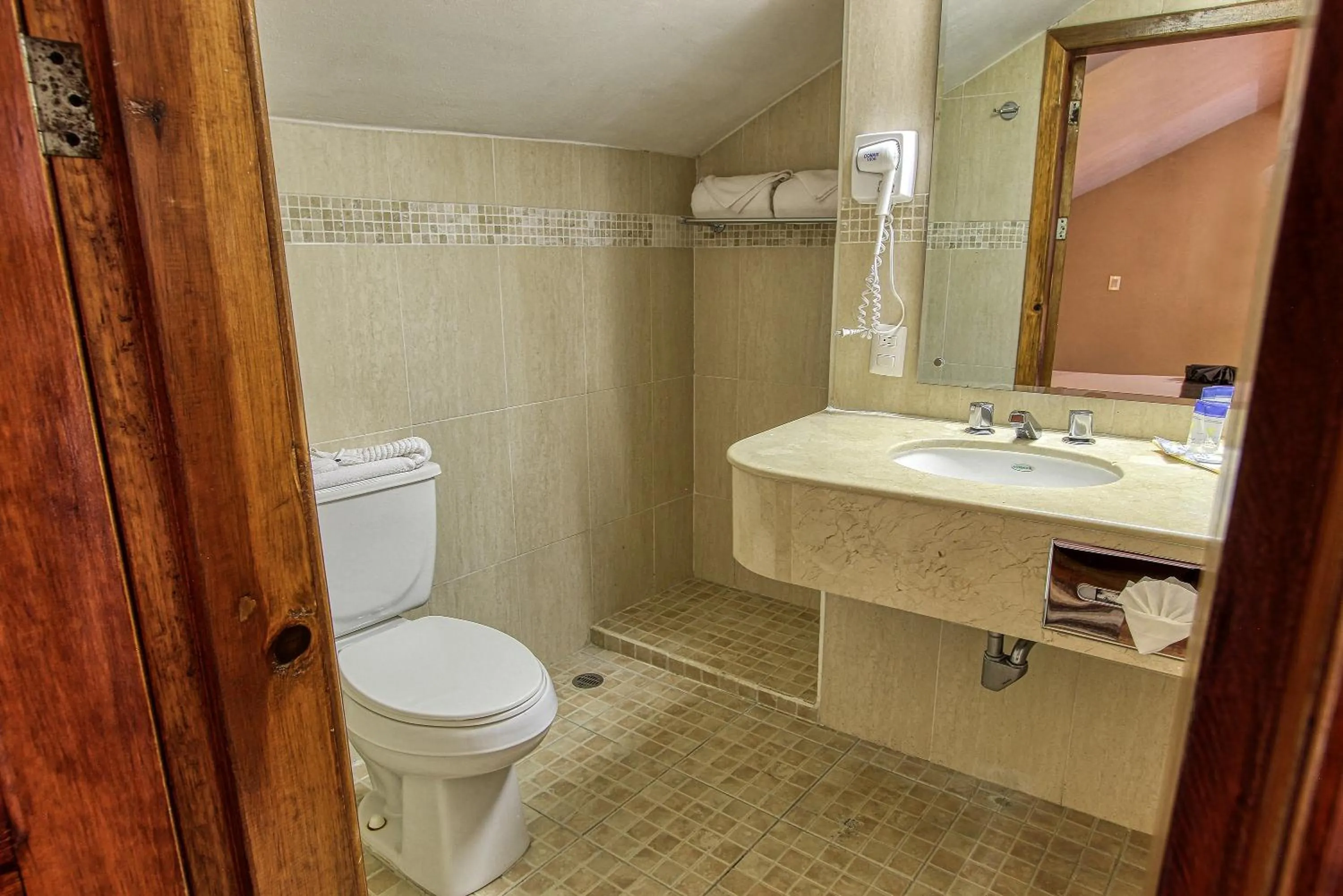 Bathroom in Hotel San Marcos