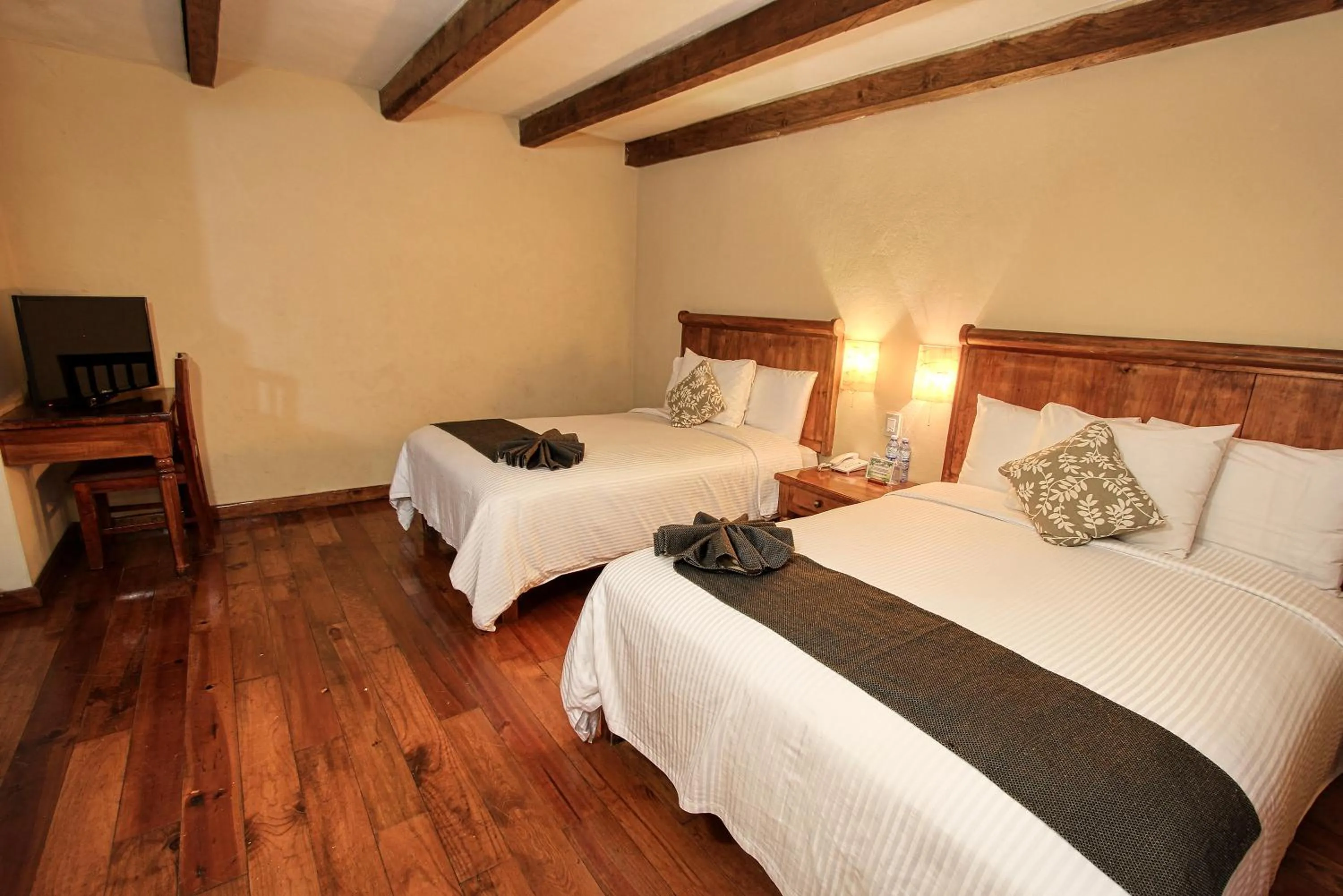 Bedroom, Bed in Hotel San Marcos