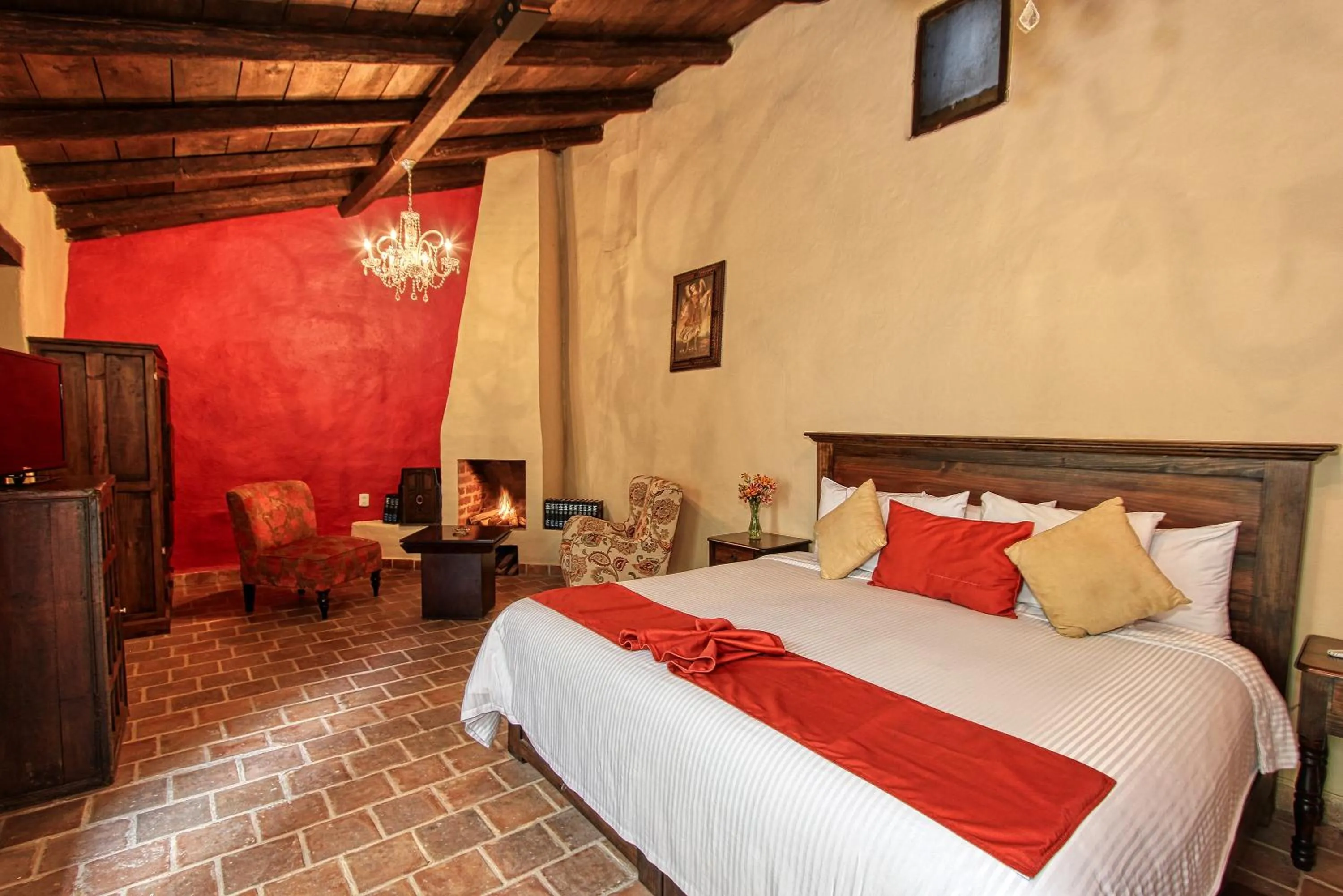 Bedroom, Bed in Hotel San Marcos