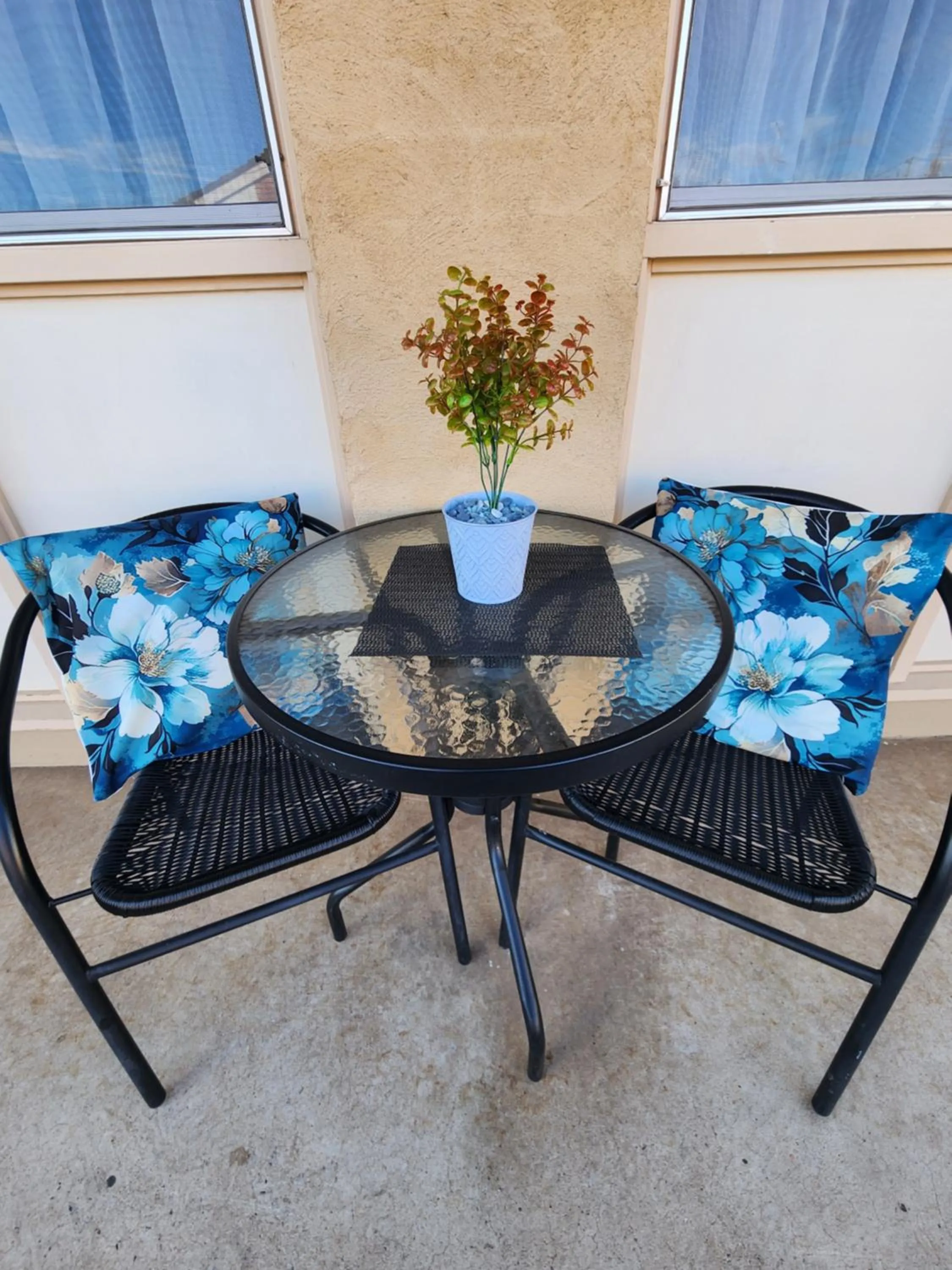 Country Gardens Motel