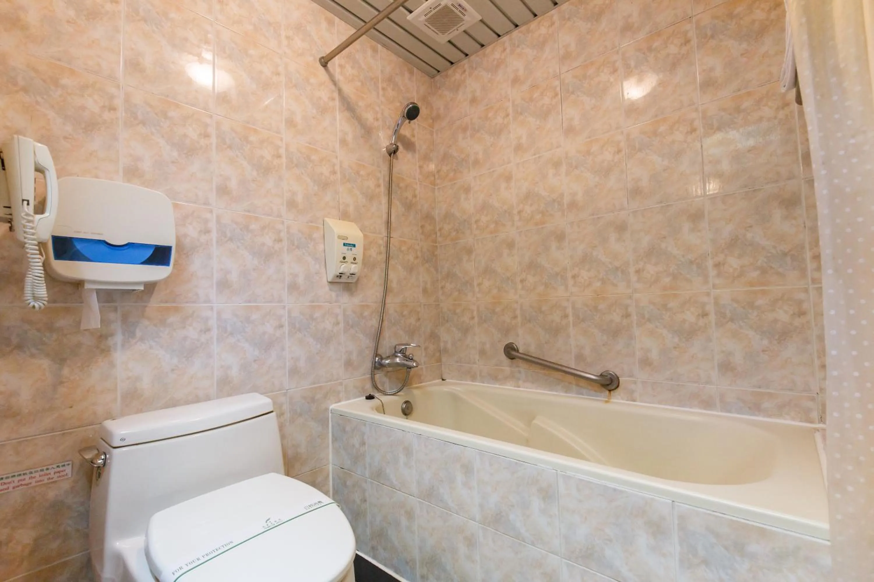 Bathroom in Champion Hotel