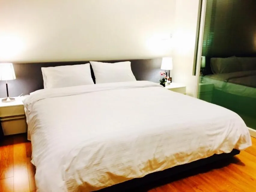 Bed in Luxury Suite @ BTS Nana