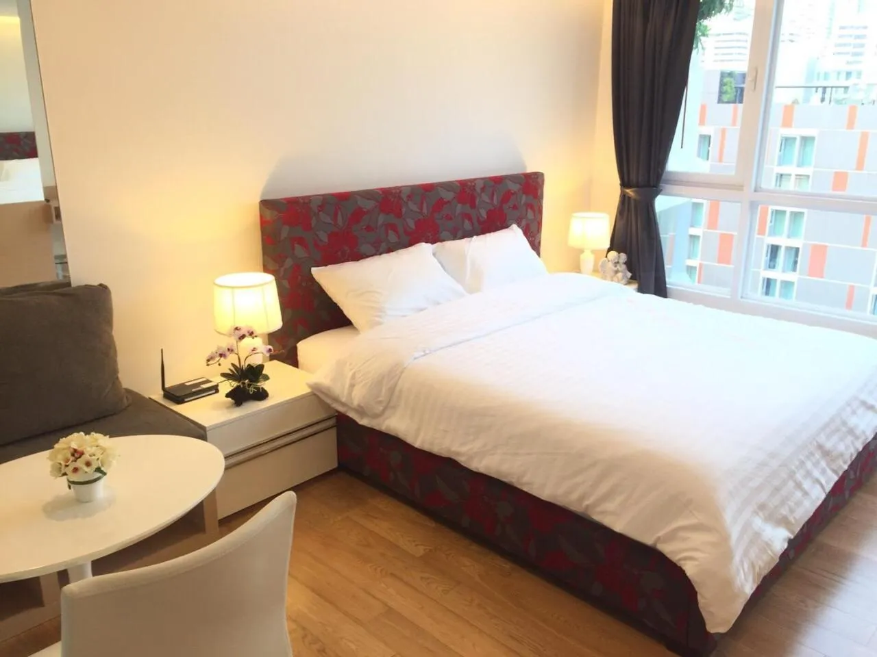 Bed in Luxury Suite @ BTS Nana