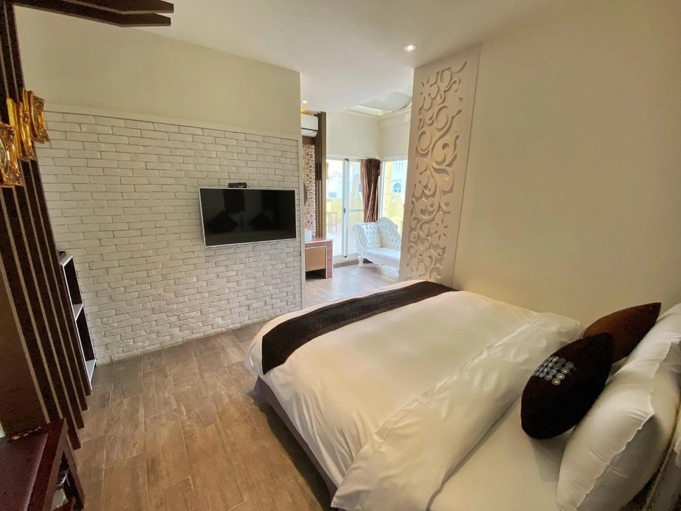 Deluxe Double Room with Castle View in Dream Ocean View B&B