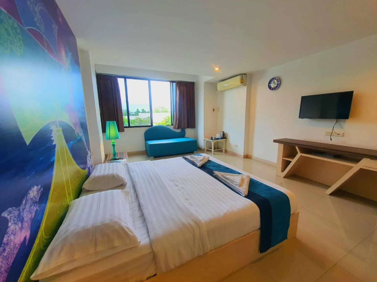 Bed in The Pacific Cool Chic