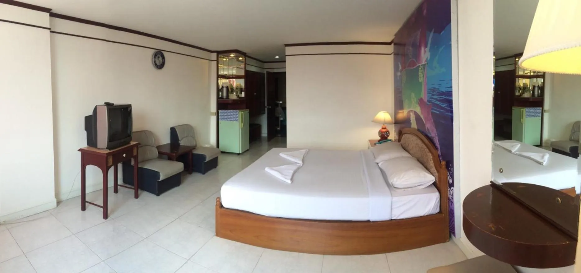 Bed in The Pacific Cool Chic