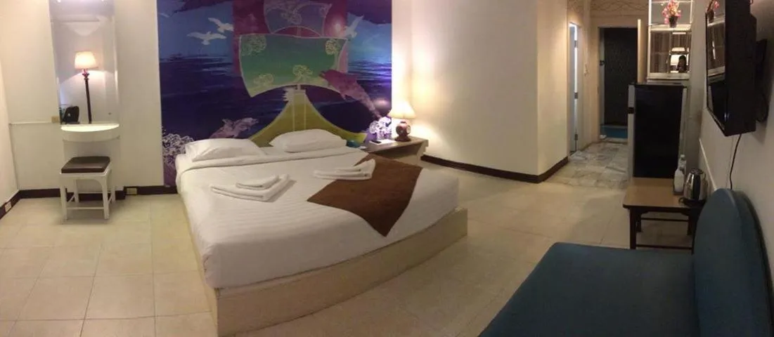 Bed in The Pacific Cool Chic