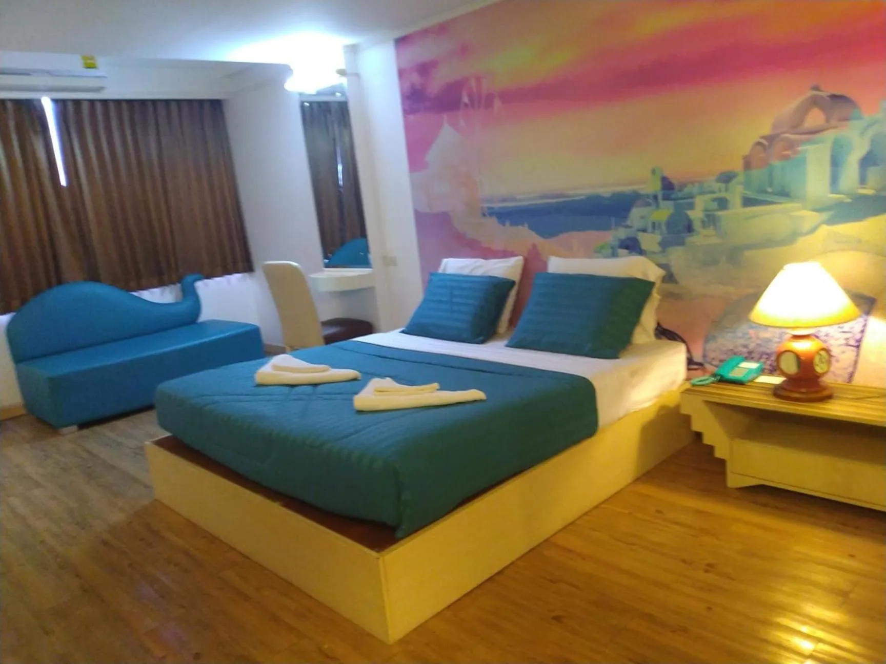 Bed in The Pacific Cool Chic