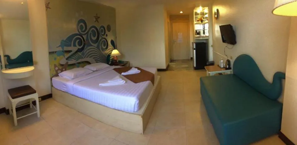 Bed in The Pacific Cool Chic