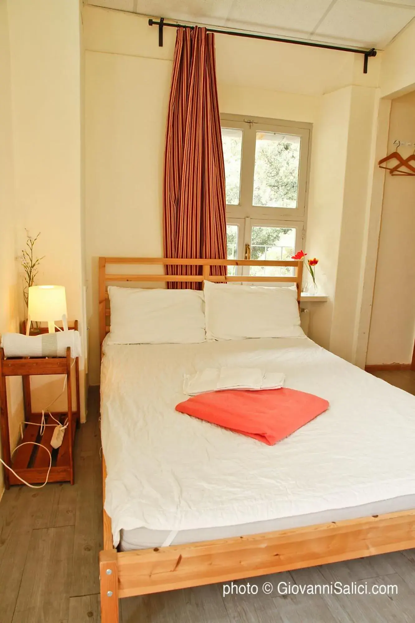 Small Double Room - single occupancy in SANTANGELA Hostel & Rooms Small Double Room - single occupancy in SANTANGELA Hostel & Rooms