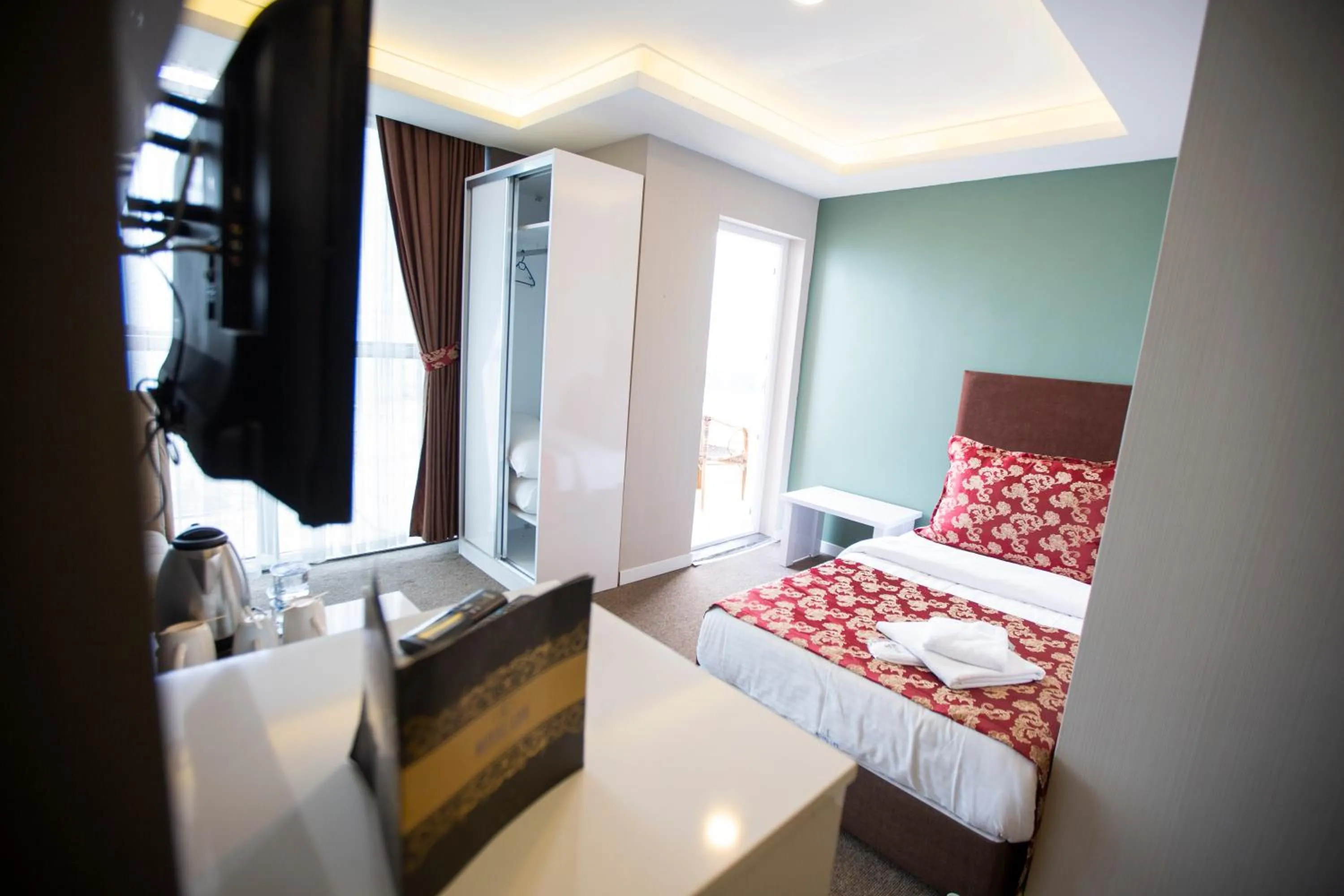 Bed in Royal Life Exclusive