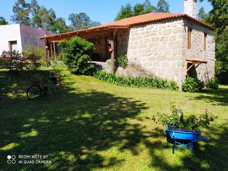 Property building in Casas Vale Martinho