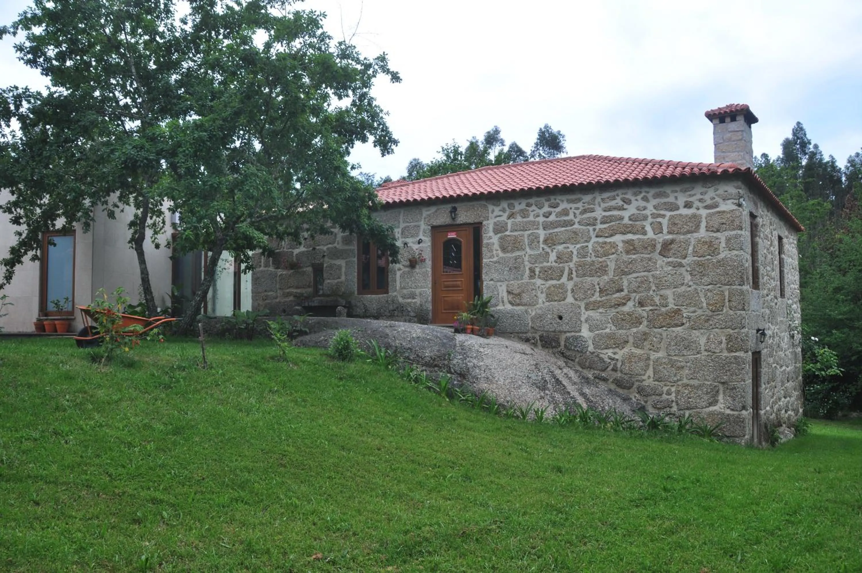 Property building in Casas Vale Martinho