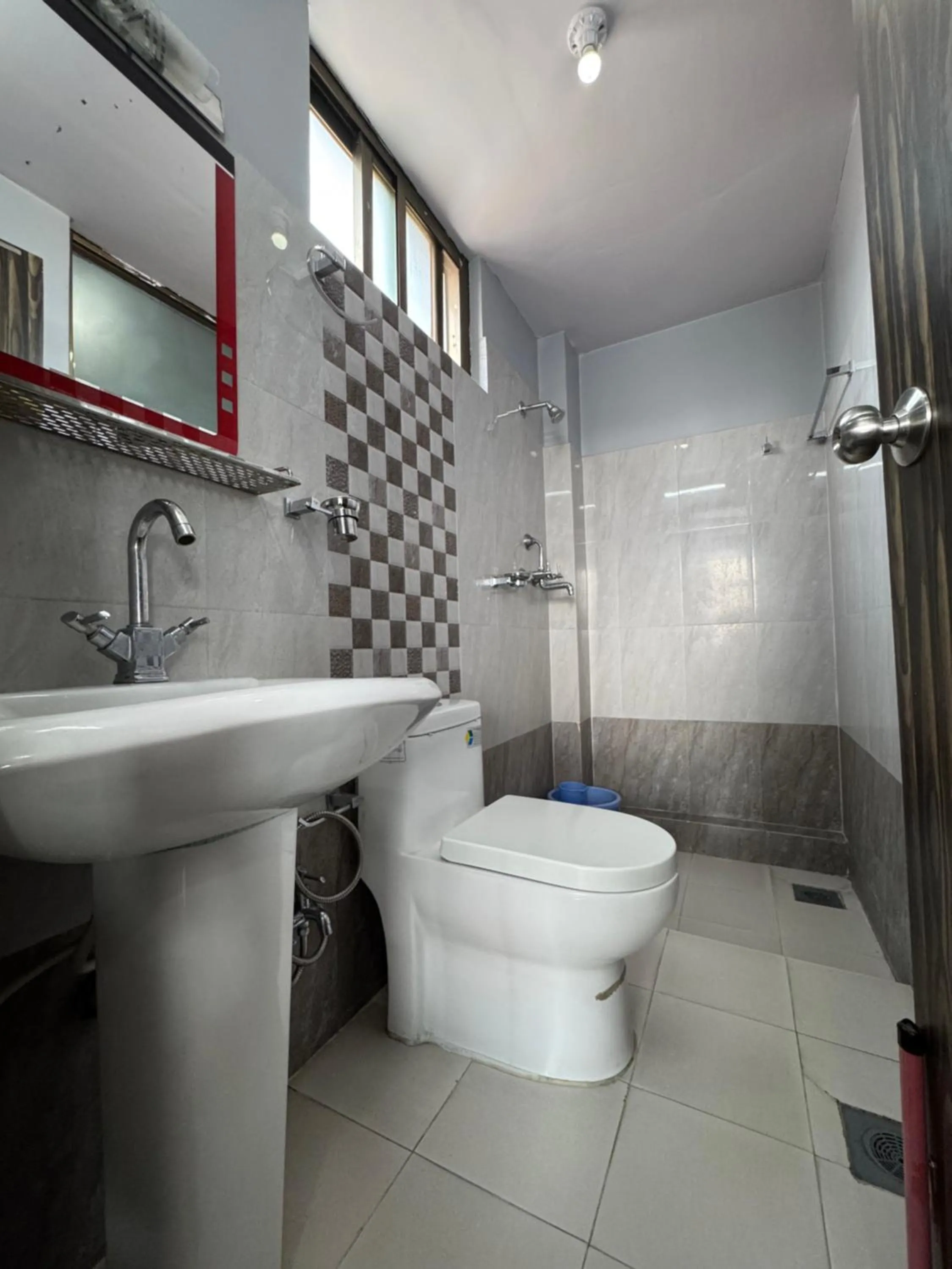 Three Brothers Apartment and Hotel