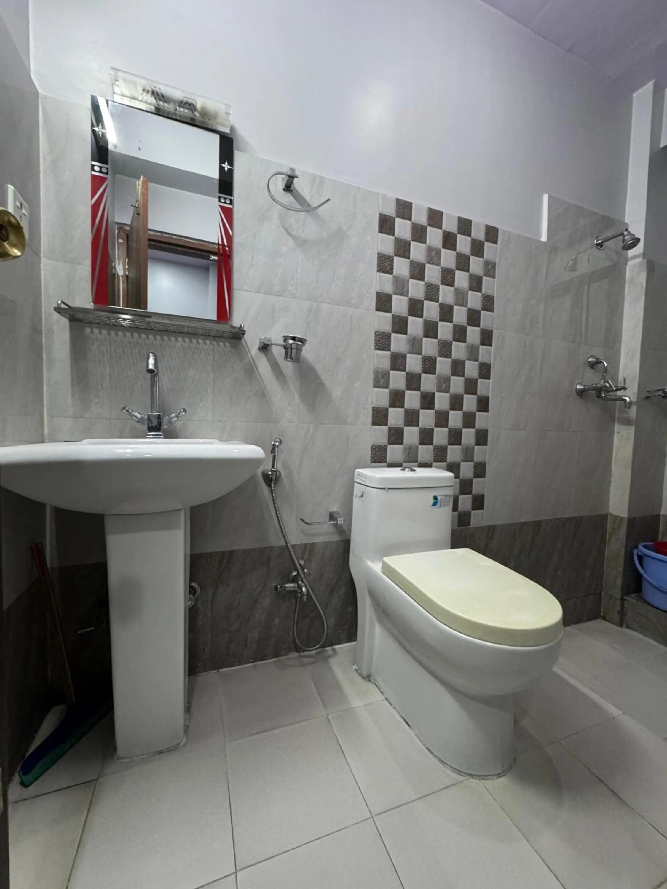Three Brothers Apartment and Hotel