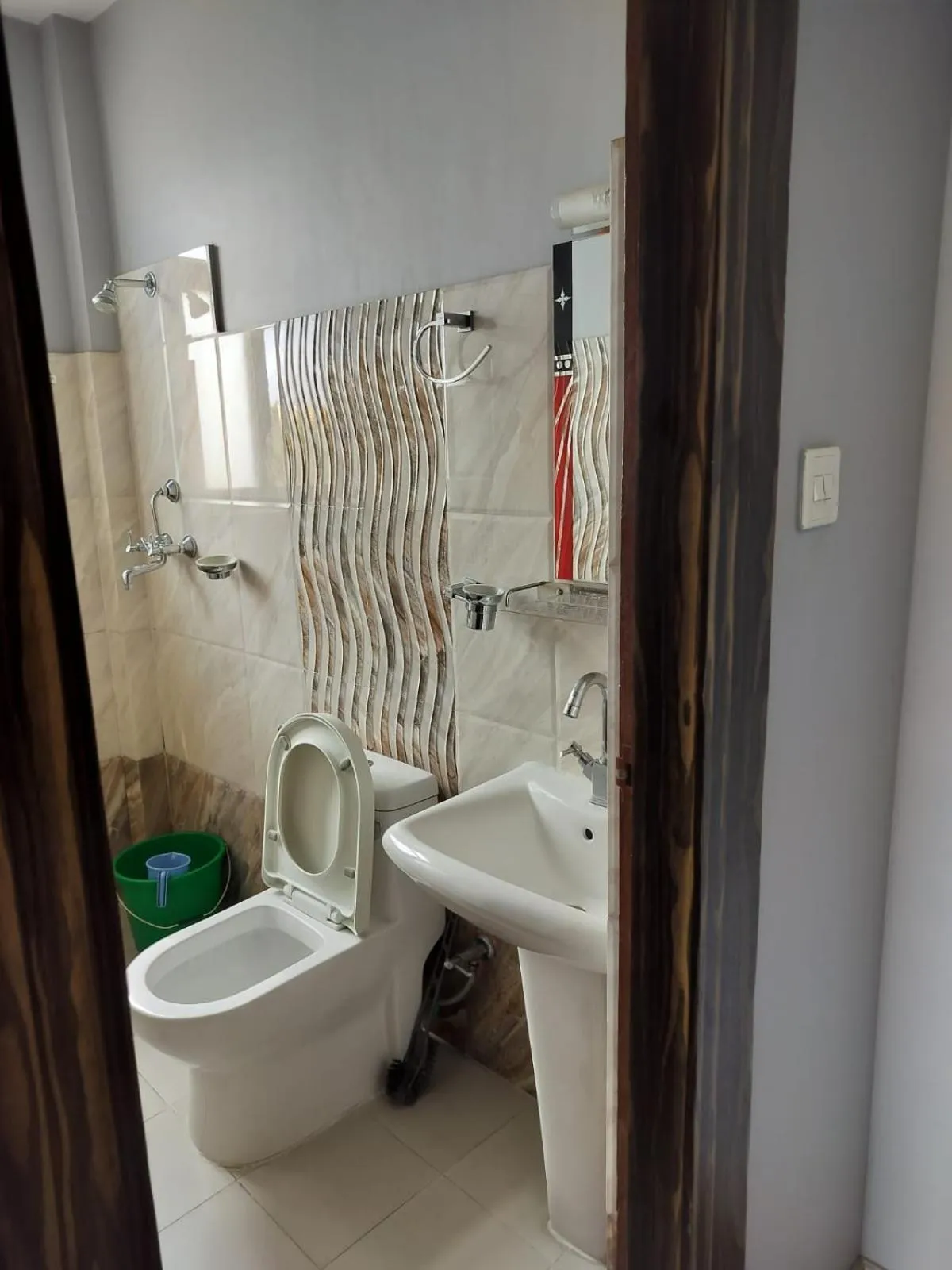 Three Brothers Apartment and Hotel