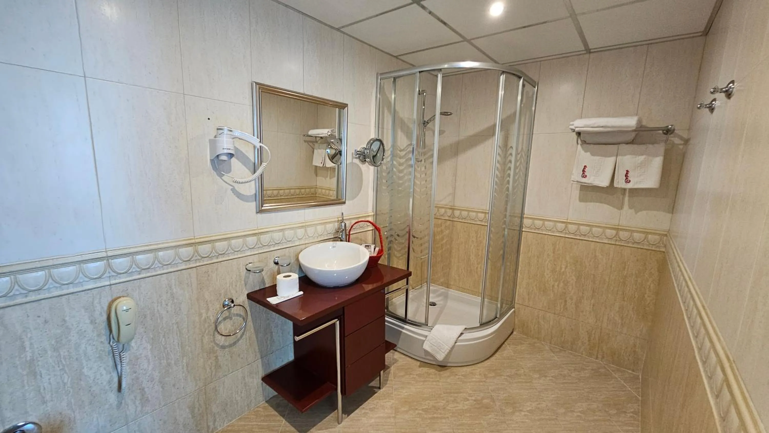 Bathroom in Dodo Beach Hotel