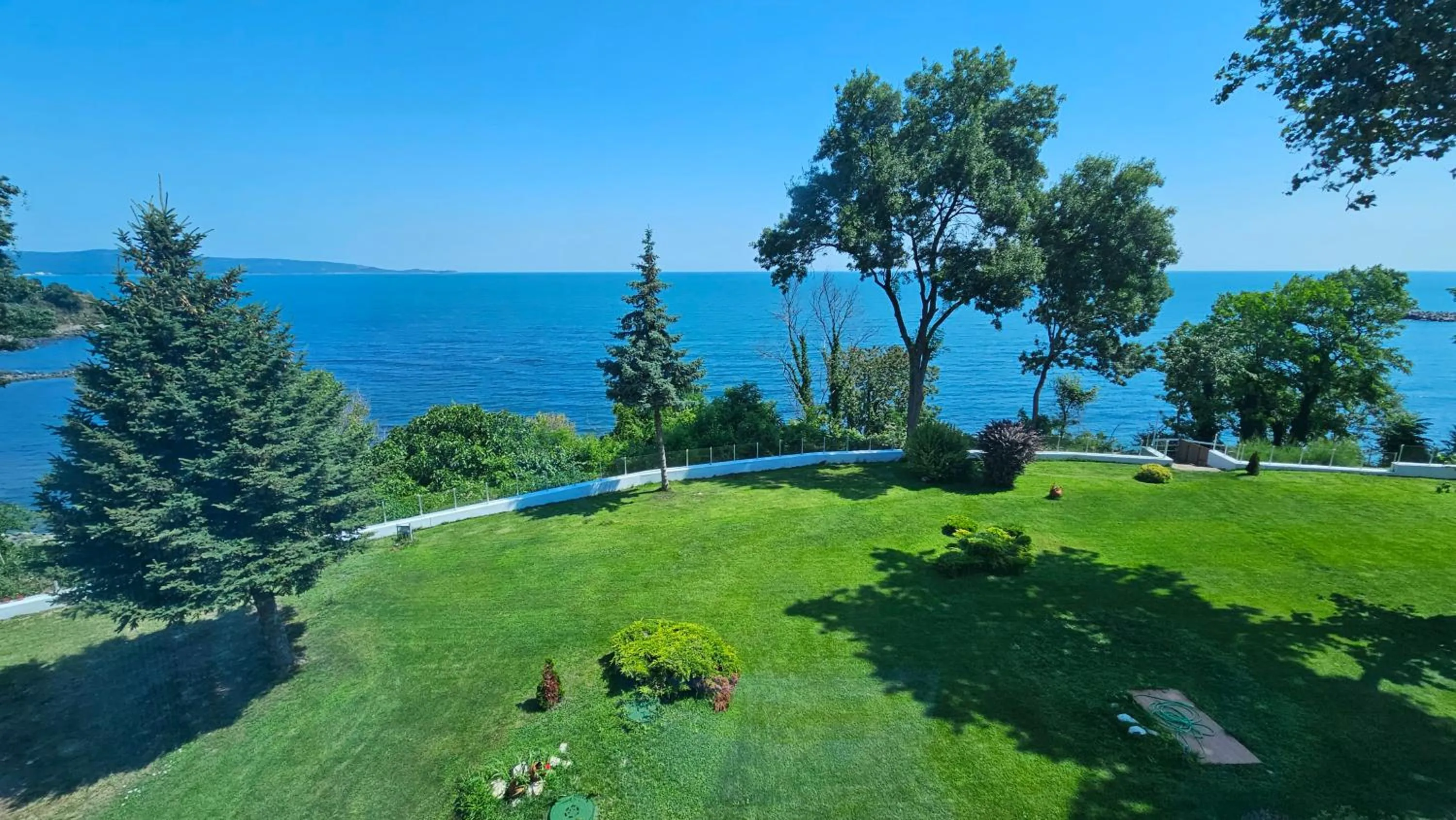 Garden view in Dodo Beach Hotel