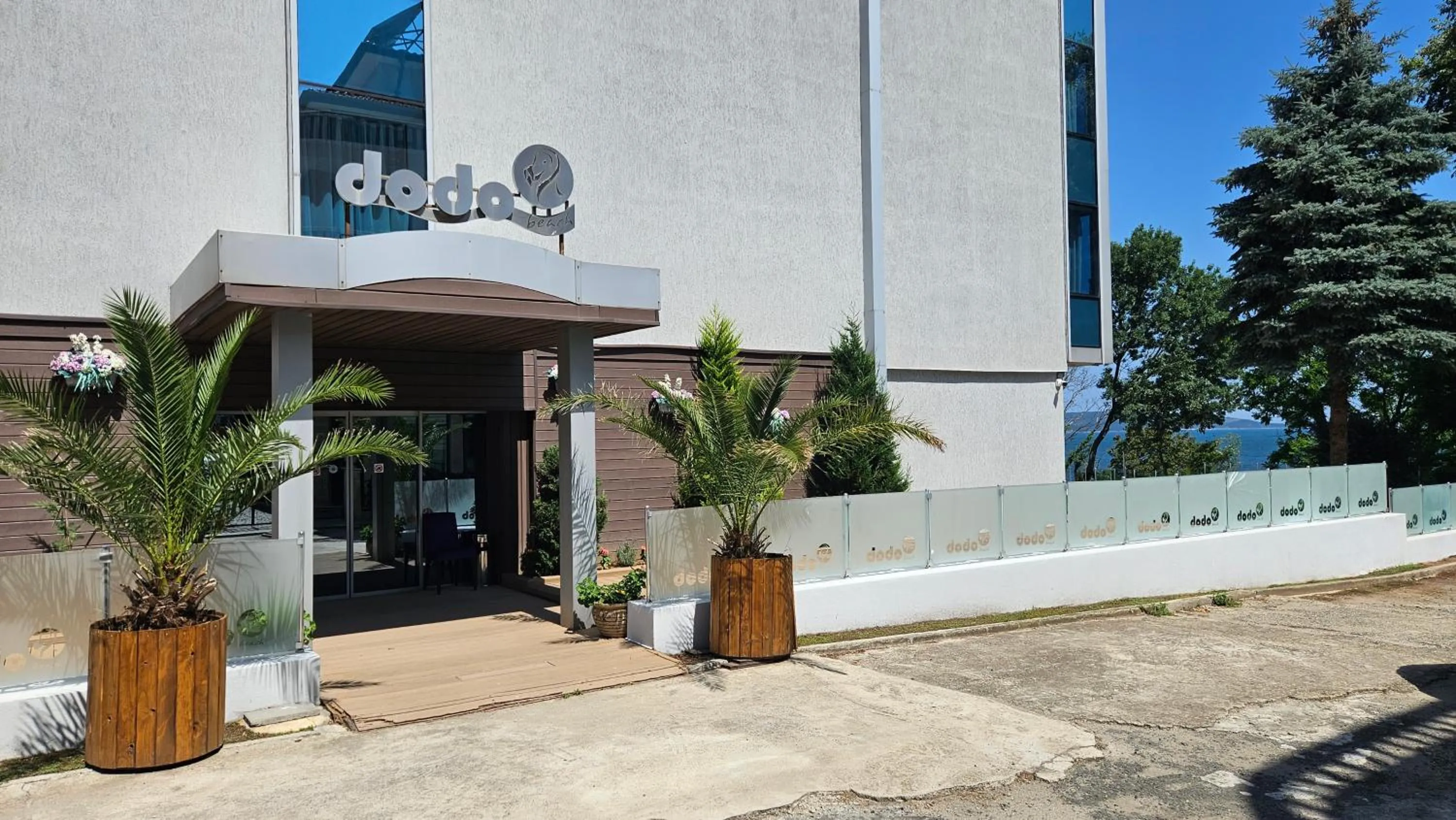 Property building in Dodo Beach Hotel