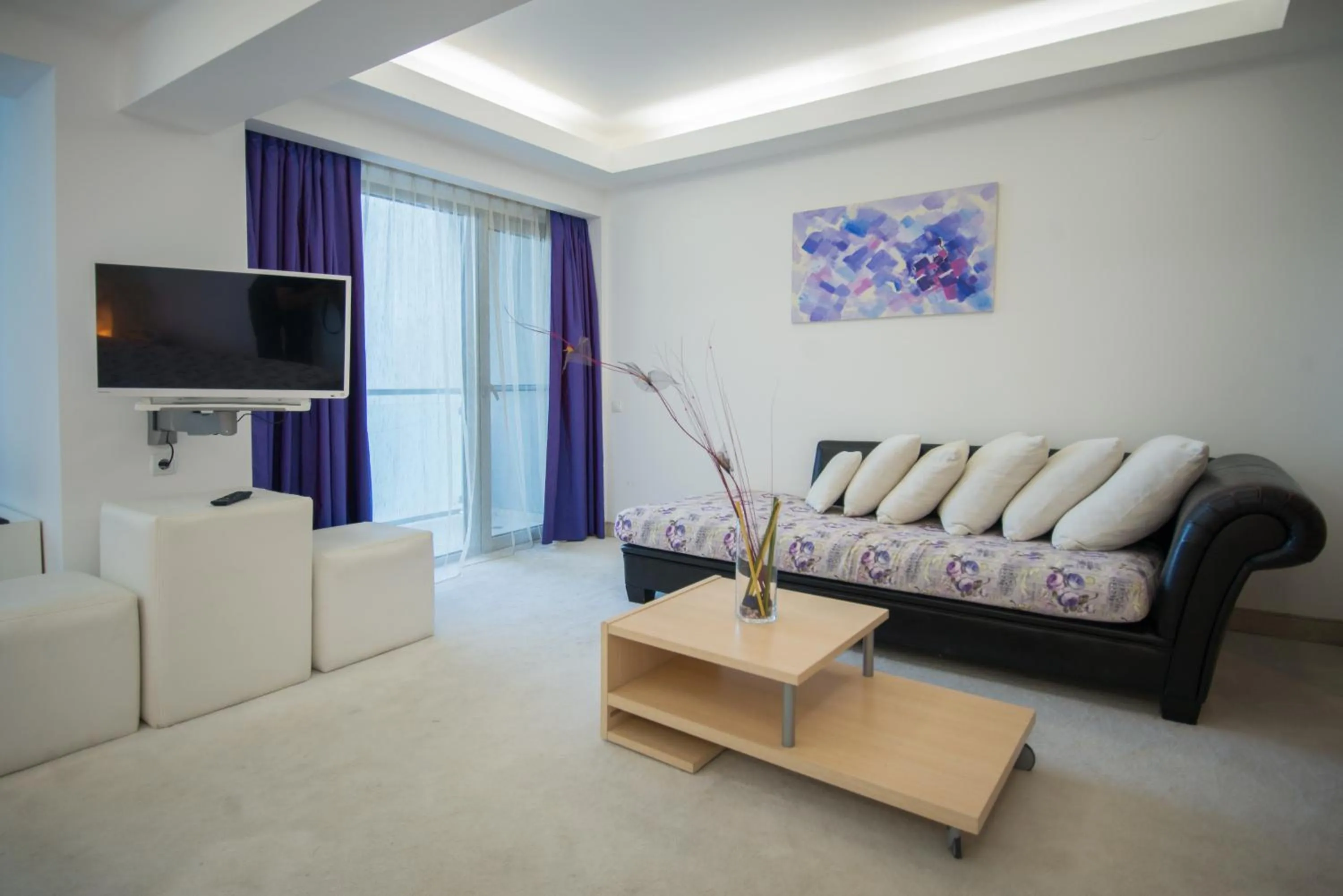 Photo of the whole room in Dodo Beach Hotel