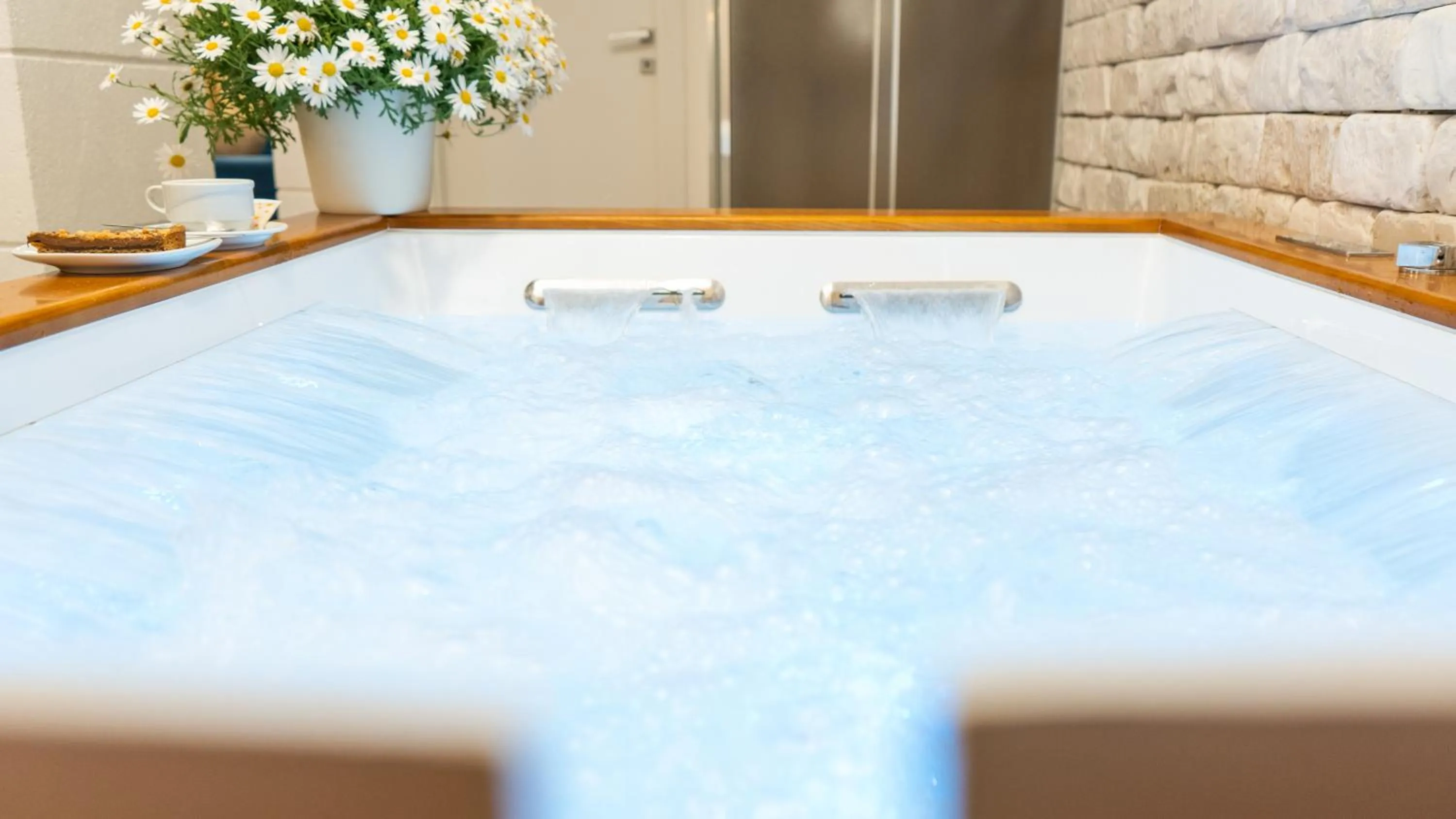 Hot Tub in Resort & Winery Bosco De Medici