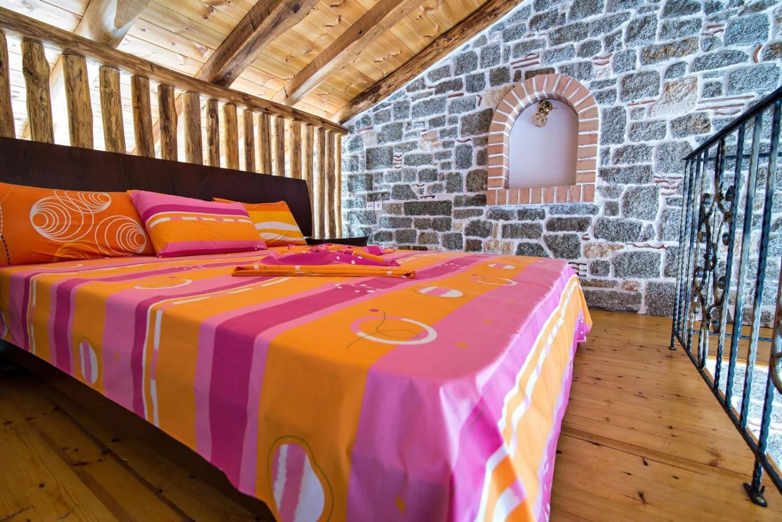 Theano Apartments