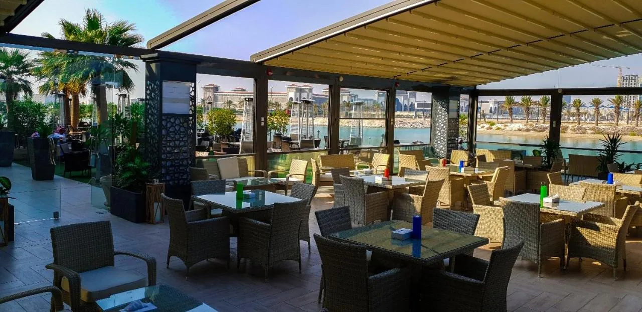 Restaurant/places to eat in Golden Tulip Al Khobar Suites