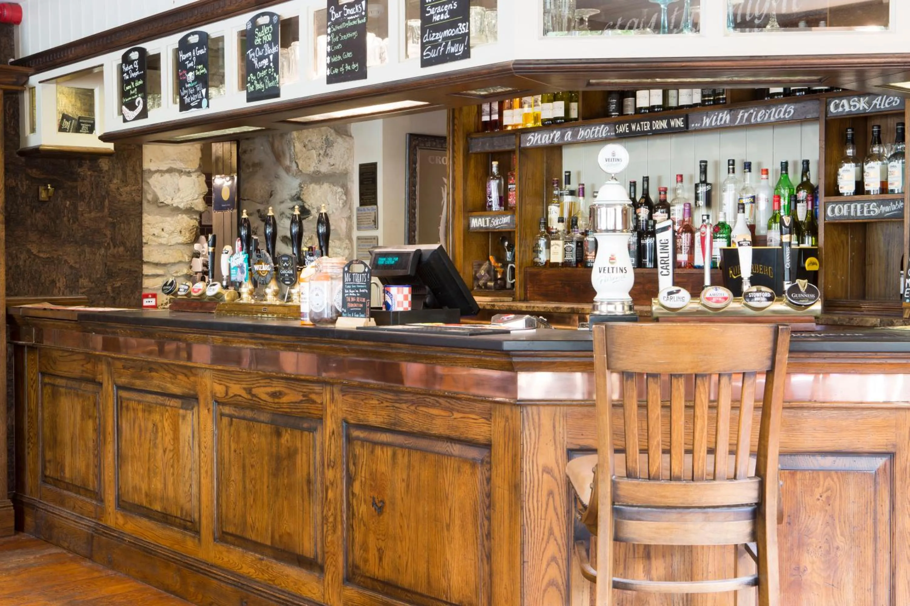 Lounge or bar in Saracens Head