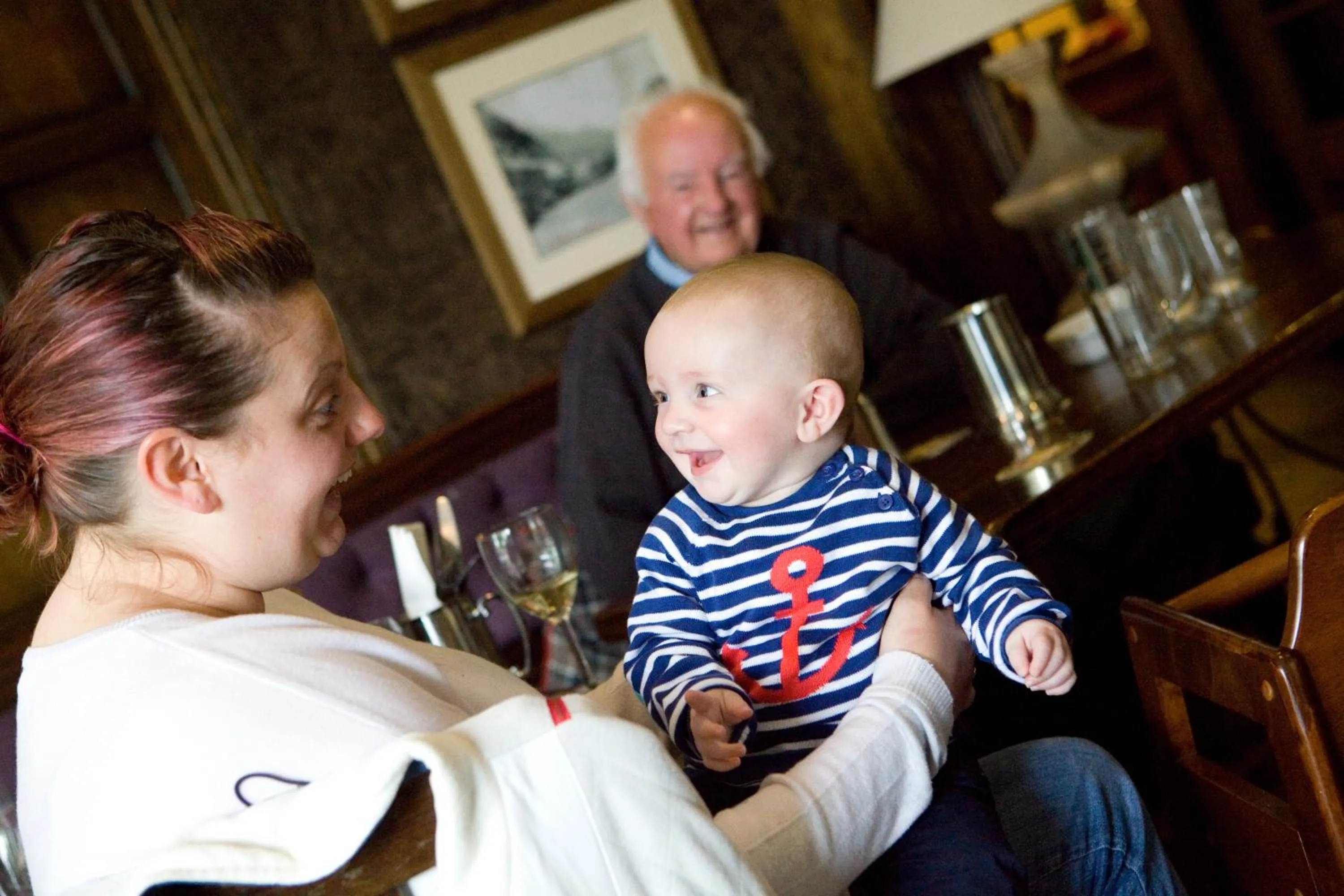 Family in Saracens Head