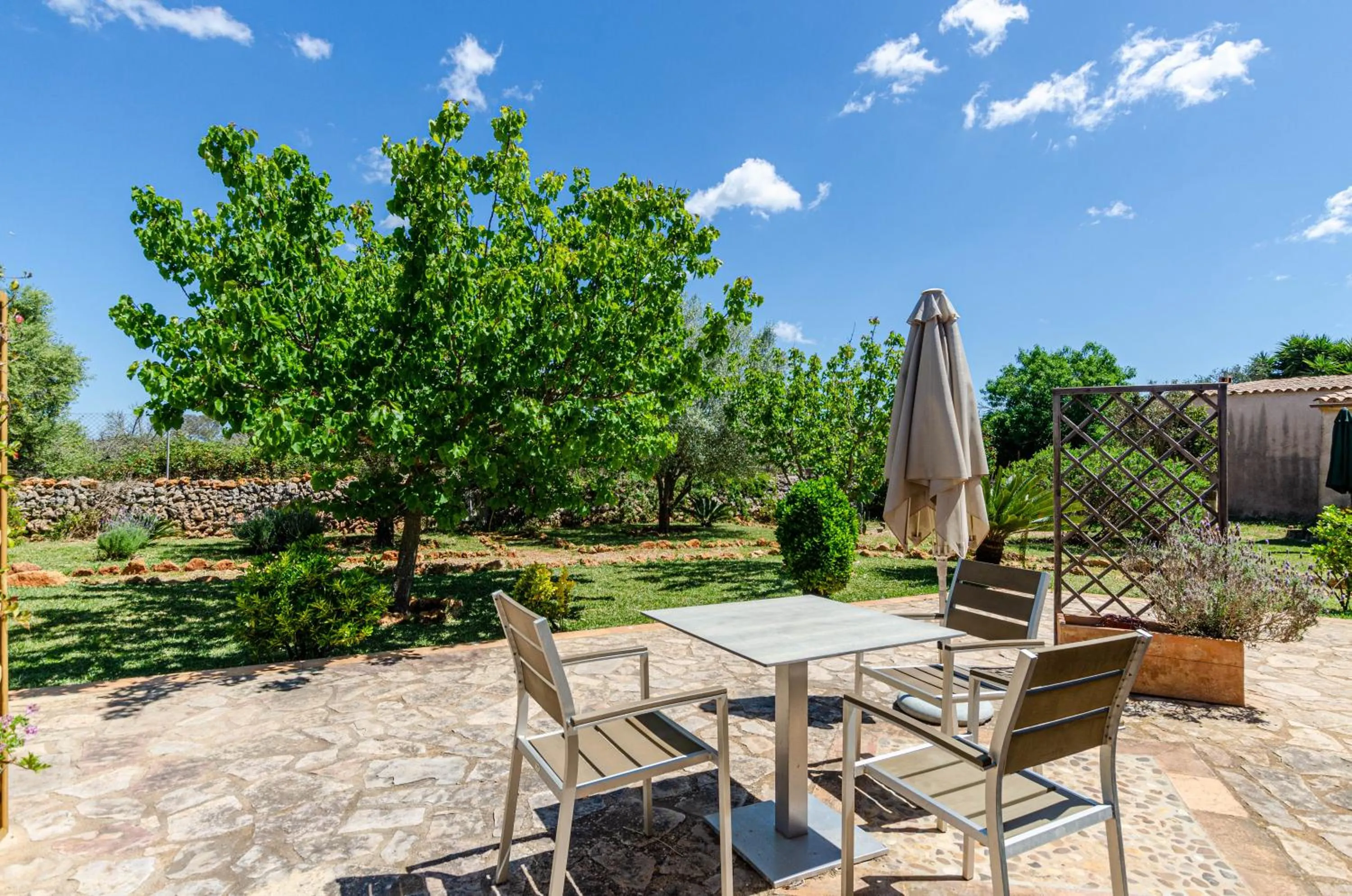 Garden view in Can Porretí Agroturisme
