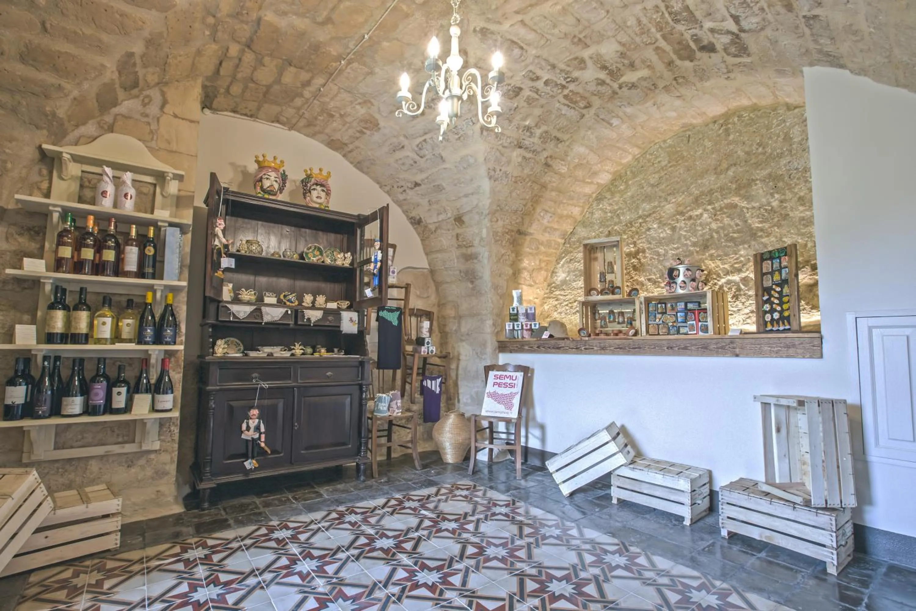 On-site shops in Sabbinirica