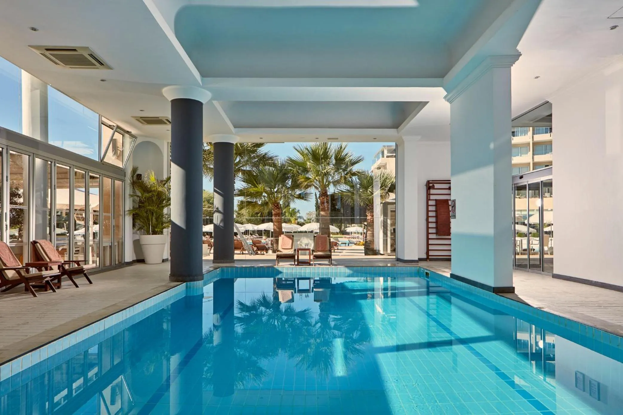 Swimming pool in Grecian Park