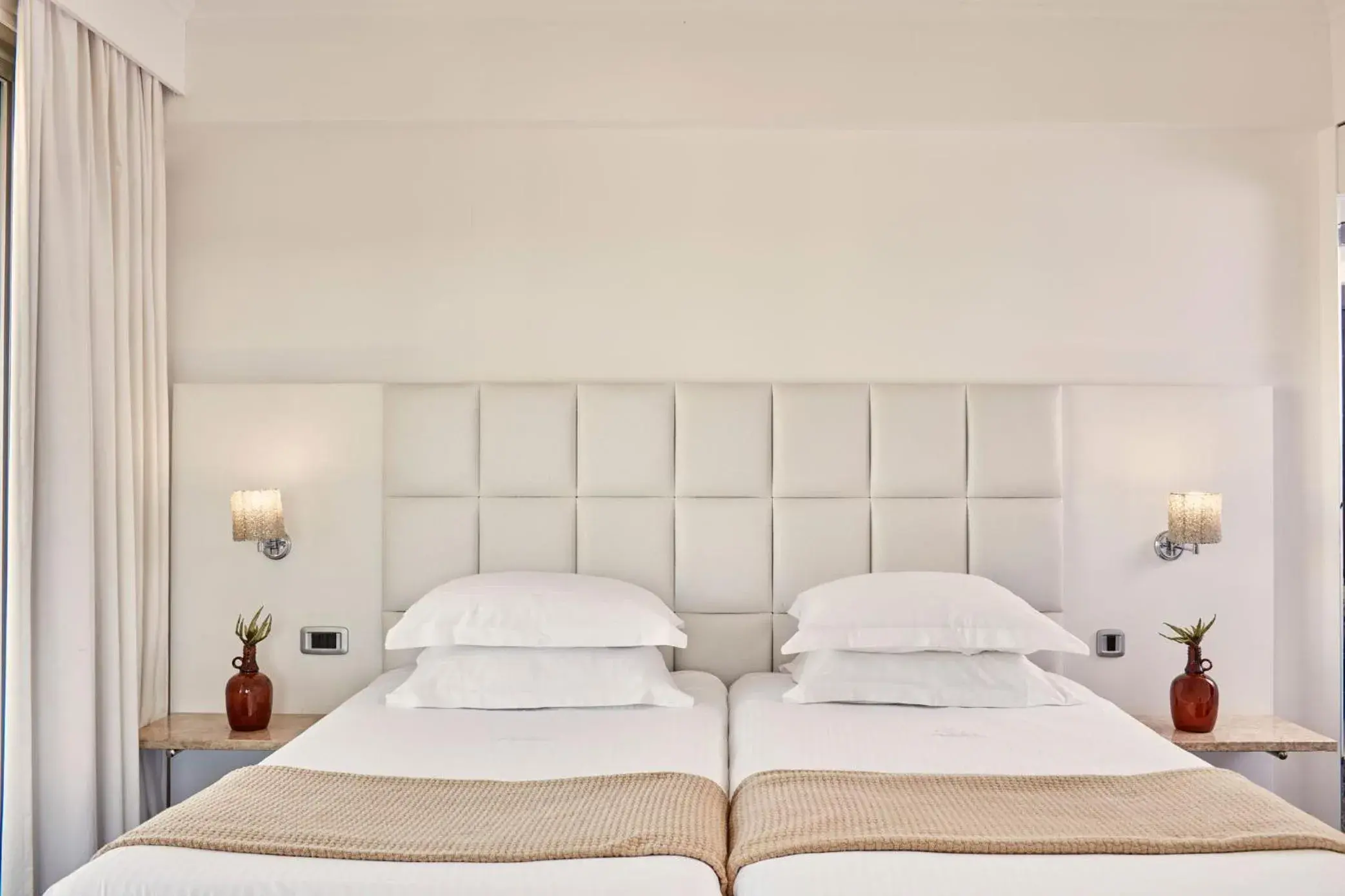 Bed in Grecian Park Bed in Grecian Park