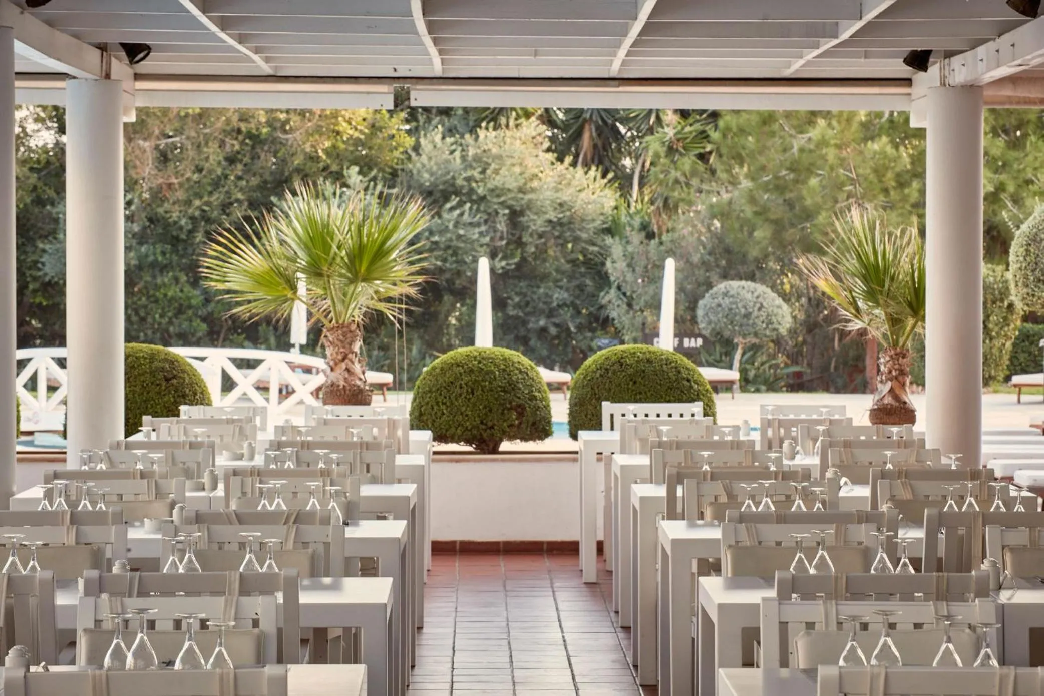 Restaurant/places to eat in Grecian Park