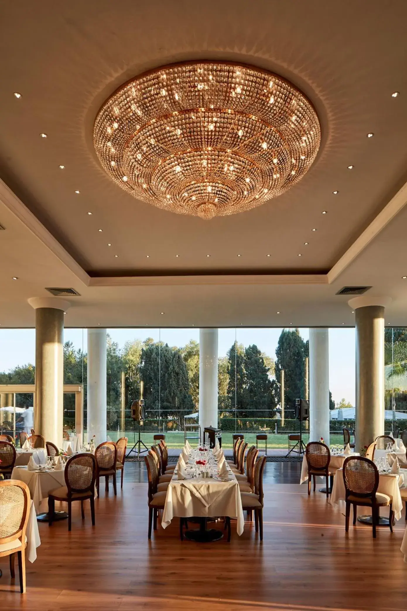 Restaurant/places to eat in Grecian Park Restaurant/places to eat in Grecian Park