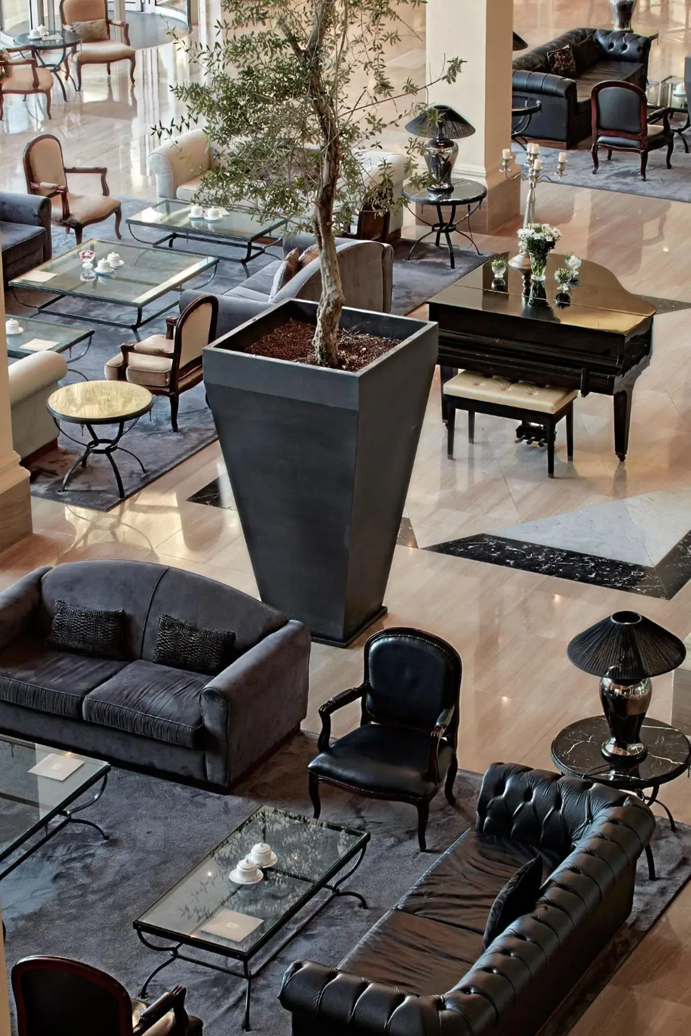 Lobby or reception in Grecian Park Lobby or reception in Grecian Park