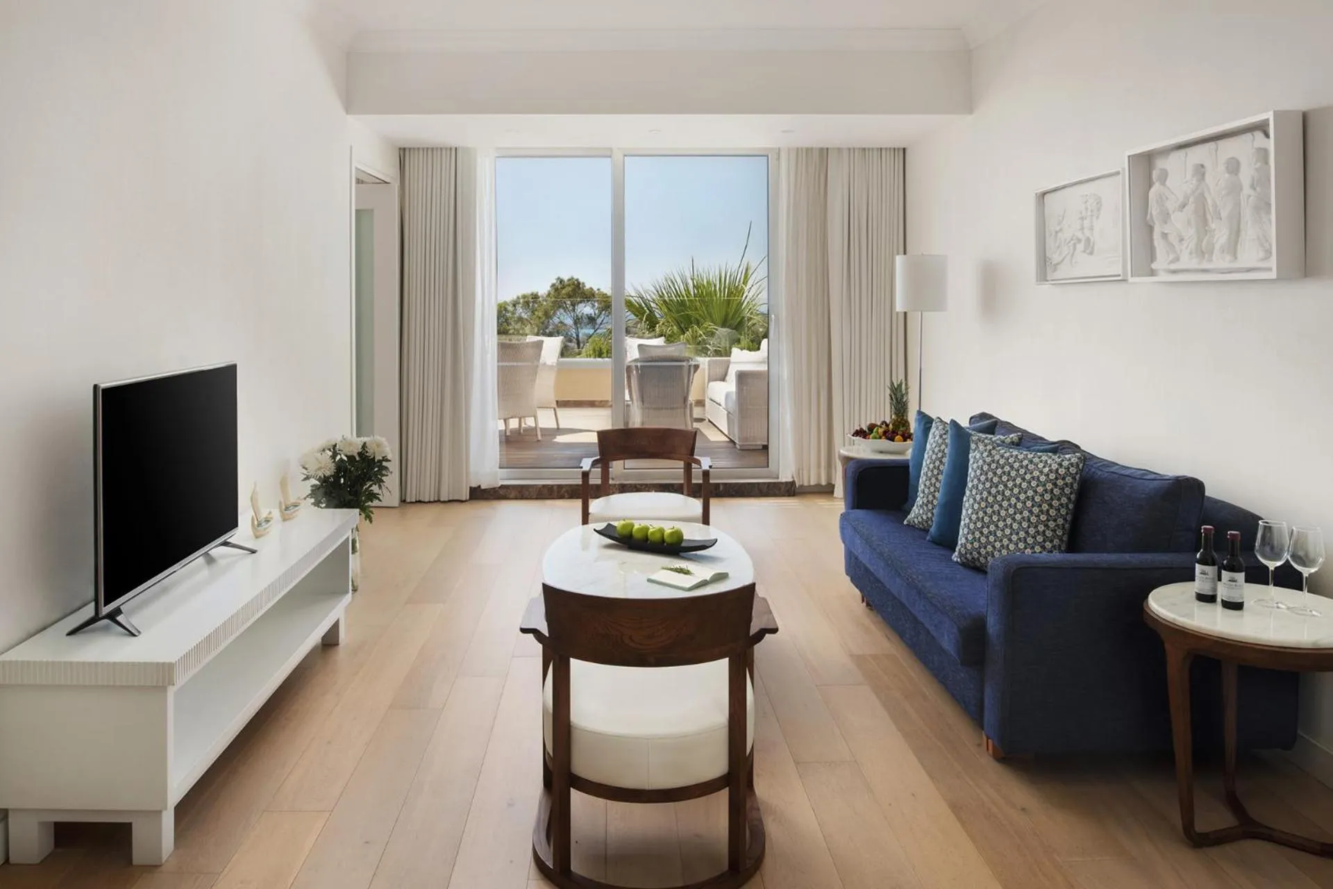 TV and multimedia in Grecian Park