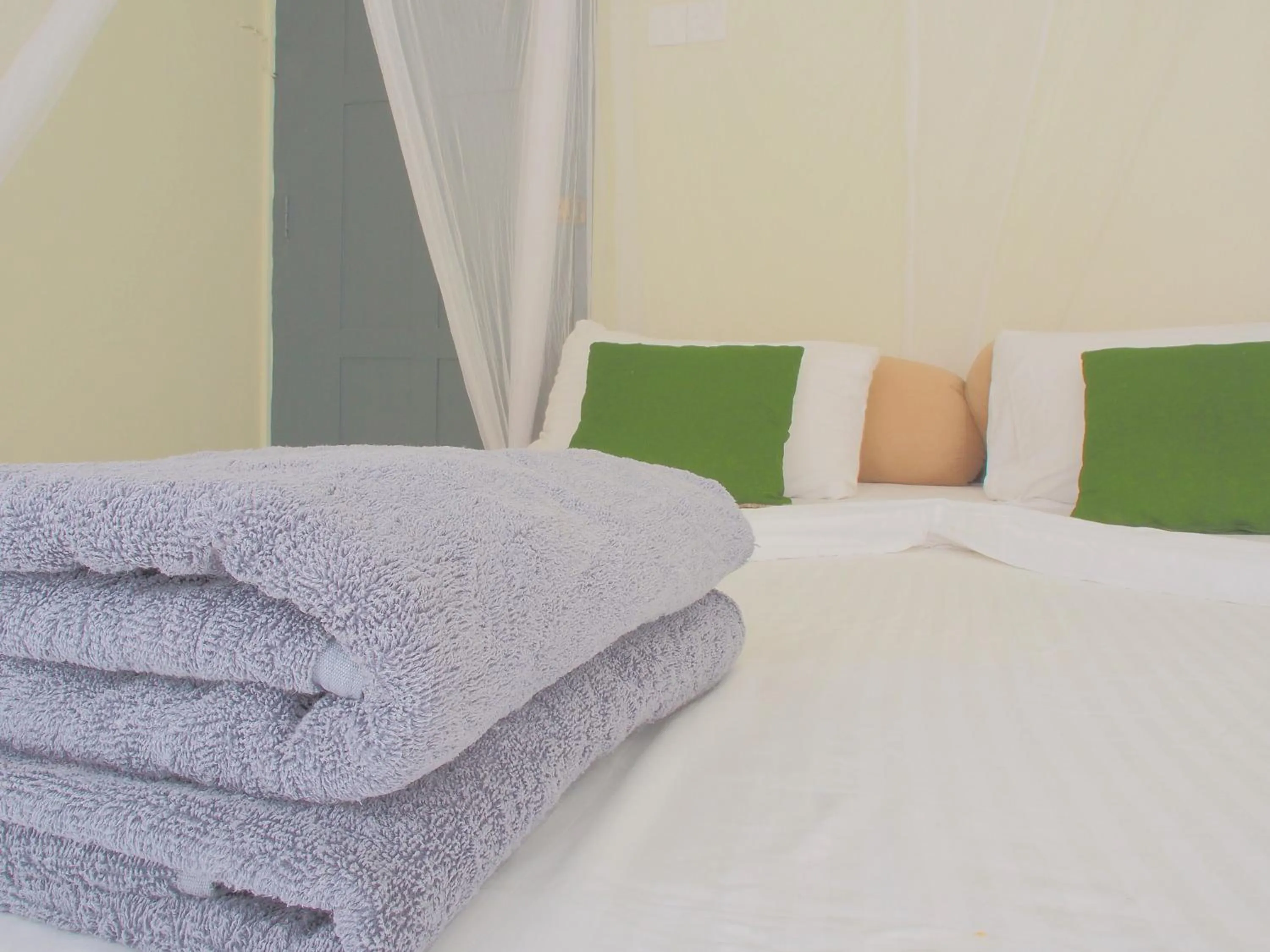 Bed in Secret Garden Galle Fort