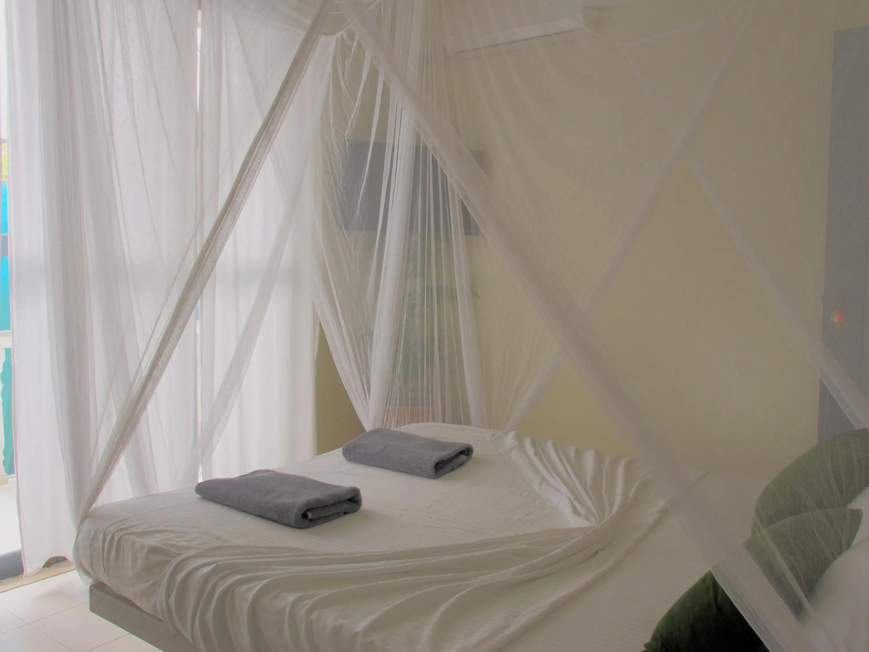 Bed in Secret Garden Galle Fort