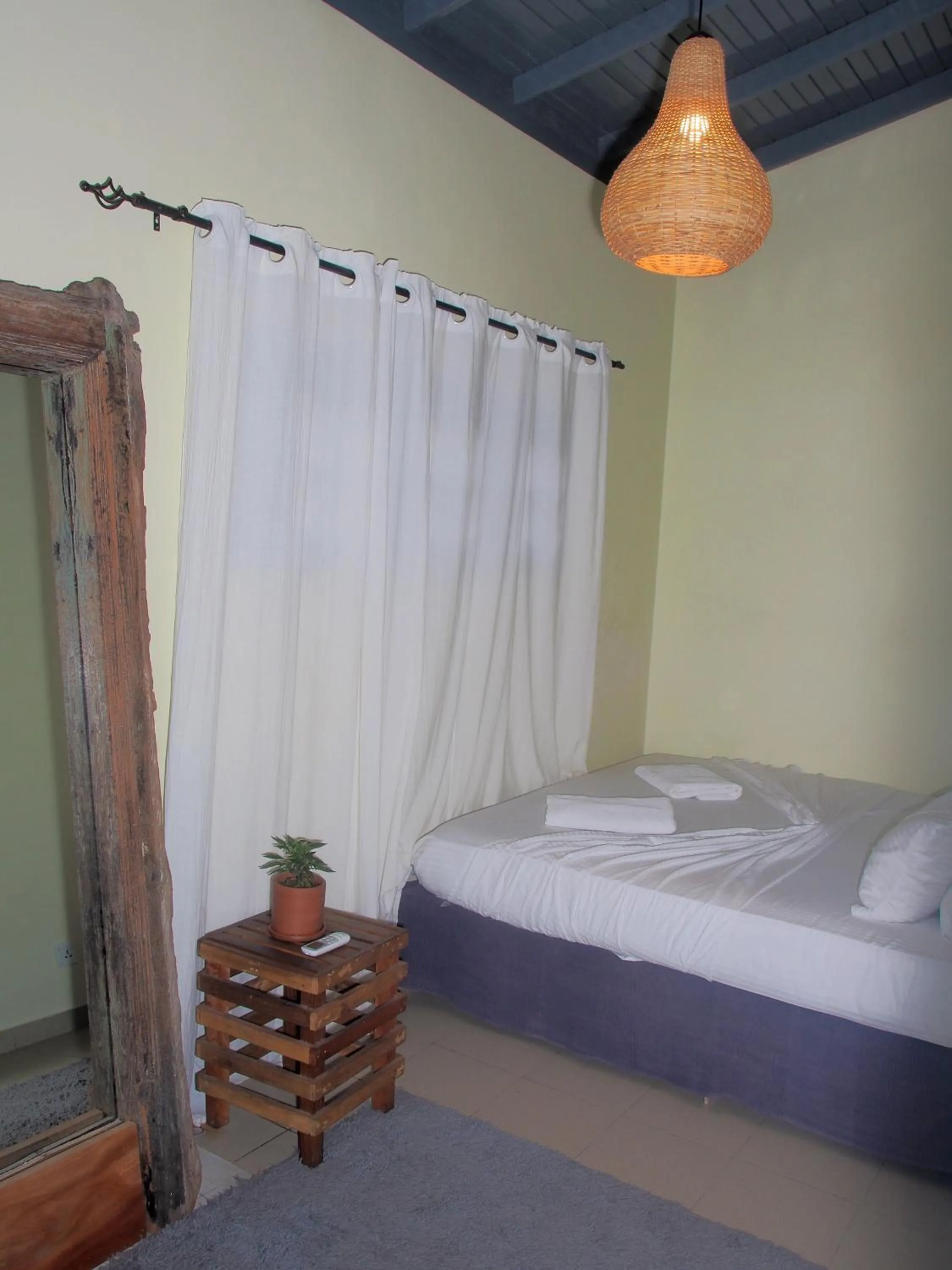 Bed in Secret Garden Galle Fort