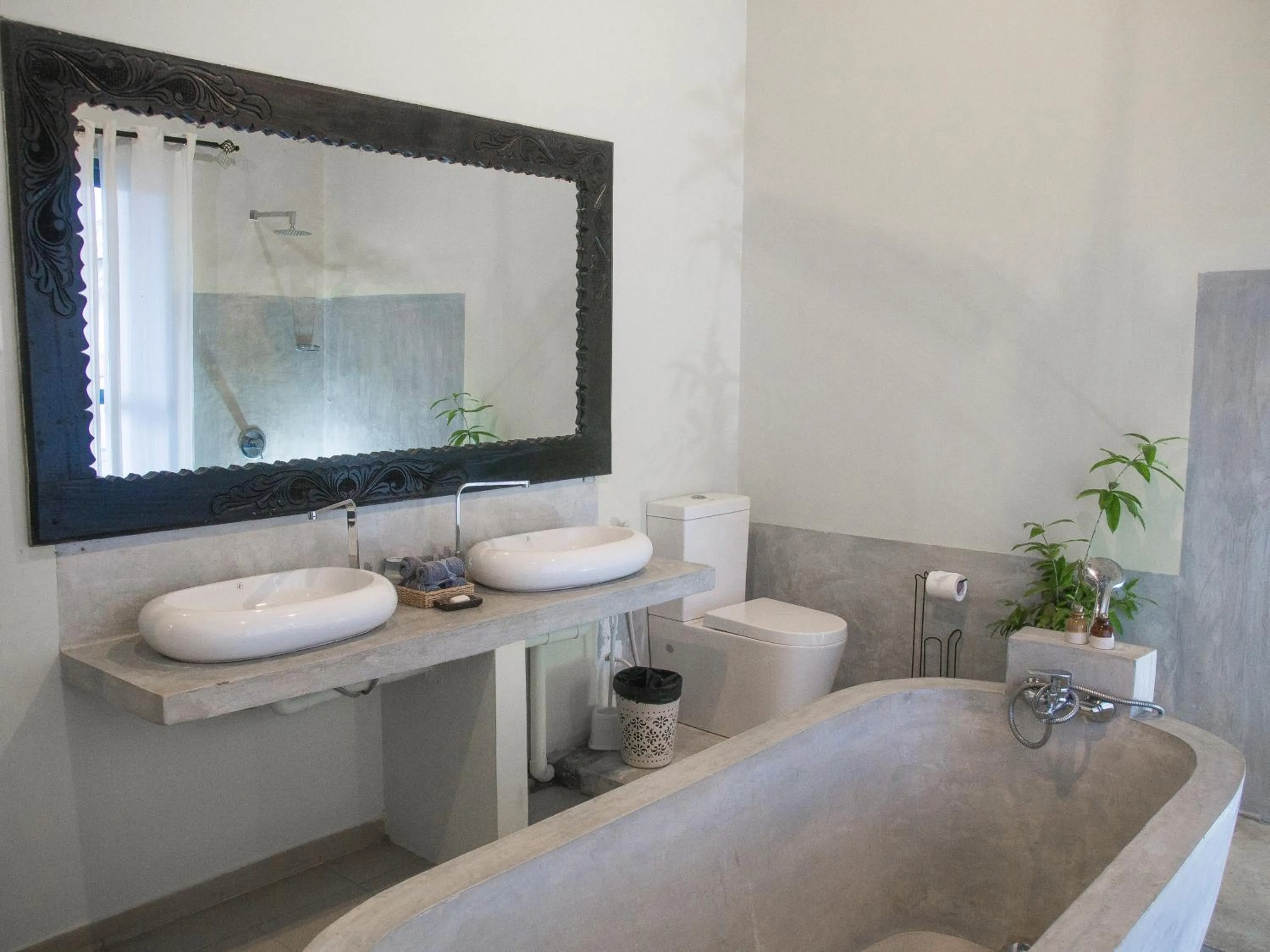 Bathroom in Secret Garden Galle Fort