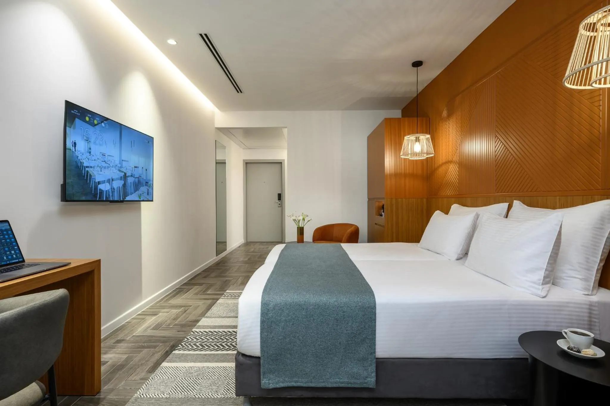 Bed in Prima Link Hotel