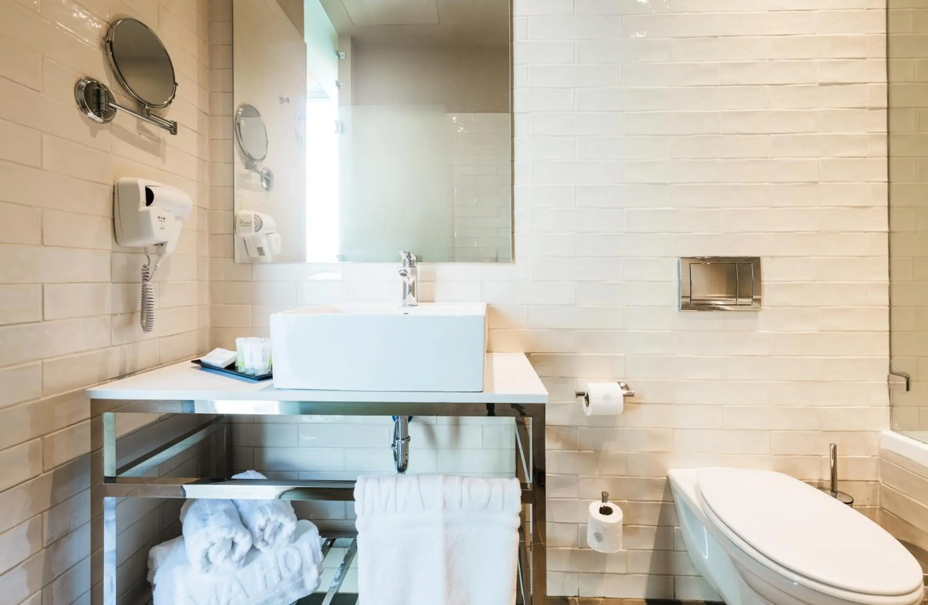 Executive Double or Twin Room, Business Lounge Access in Prima Link Hotel Executive Double or Twin Room, Business Lounge Access in Prima Link Hotel