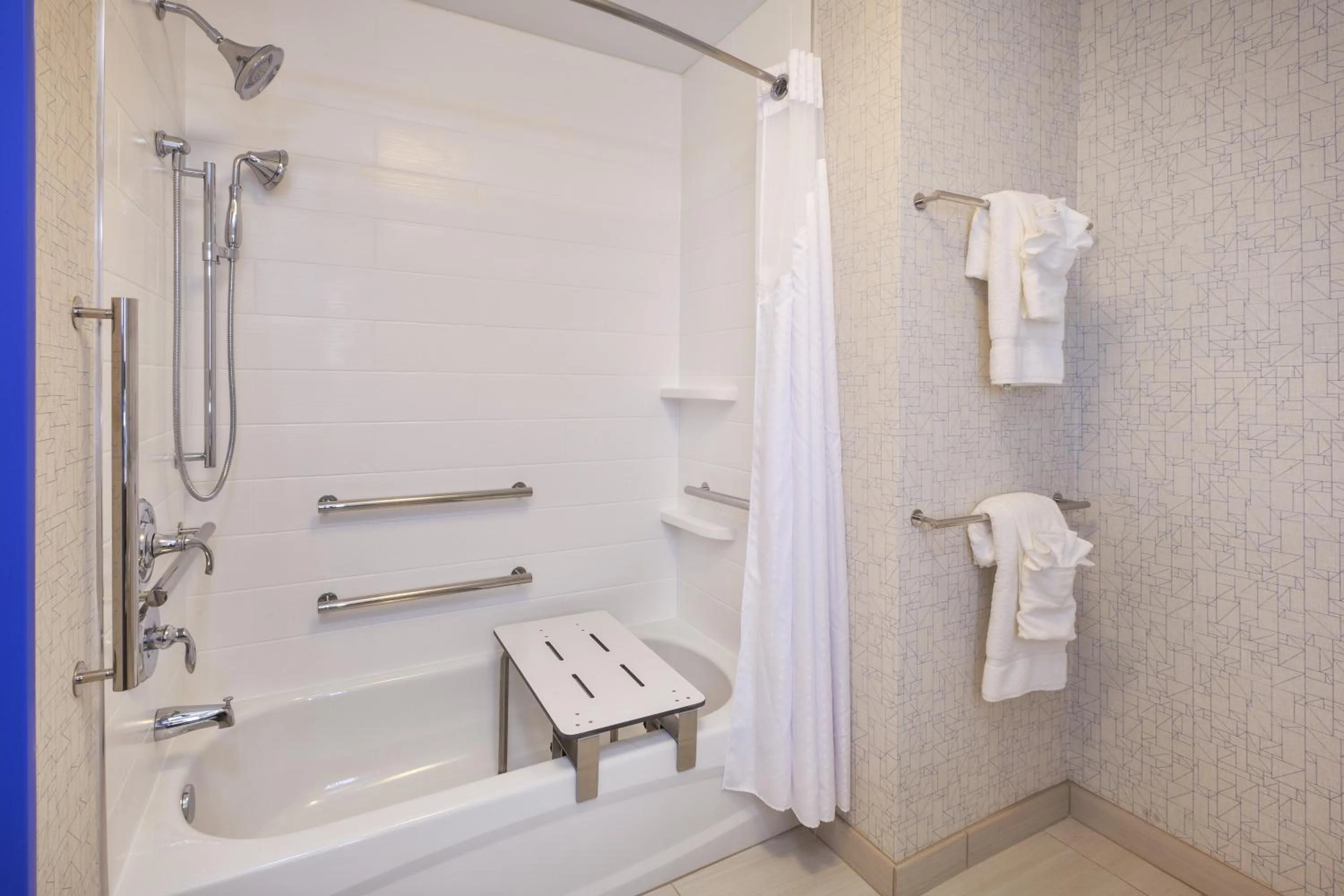 Bathroom in Holiday Inn Express & Suites New Castle by IHG