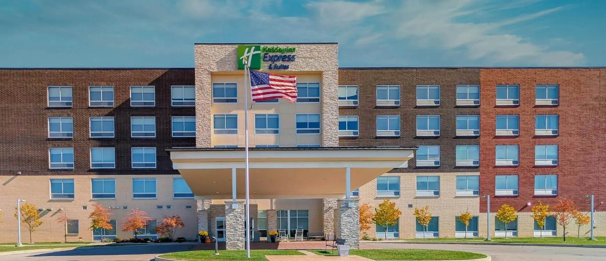 Property building in Holiday Inn Express & Suites Toledo West by IHG Property building in Holiday Inn Express & Suites Toledo West by IHG