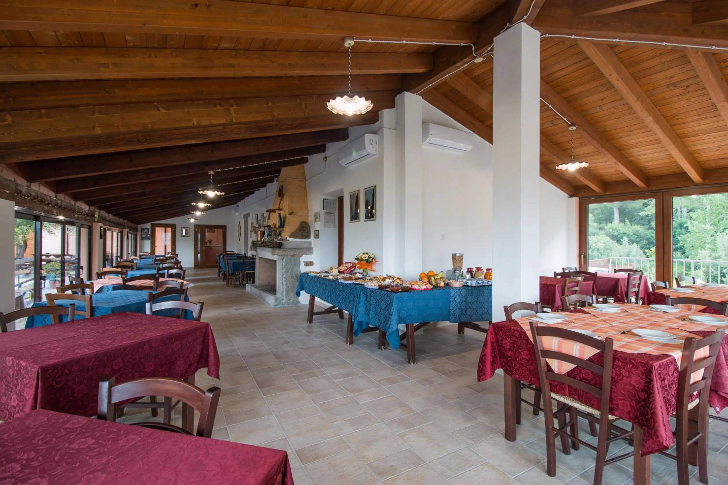 Restaurant/places to eat in Rifugio Gorropu