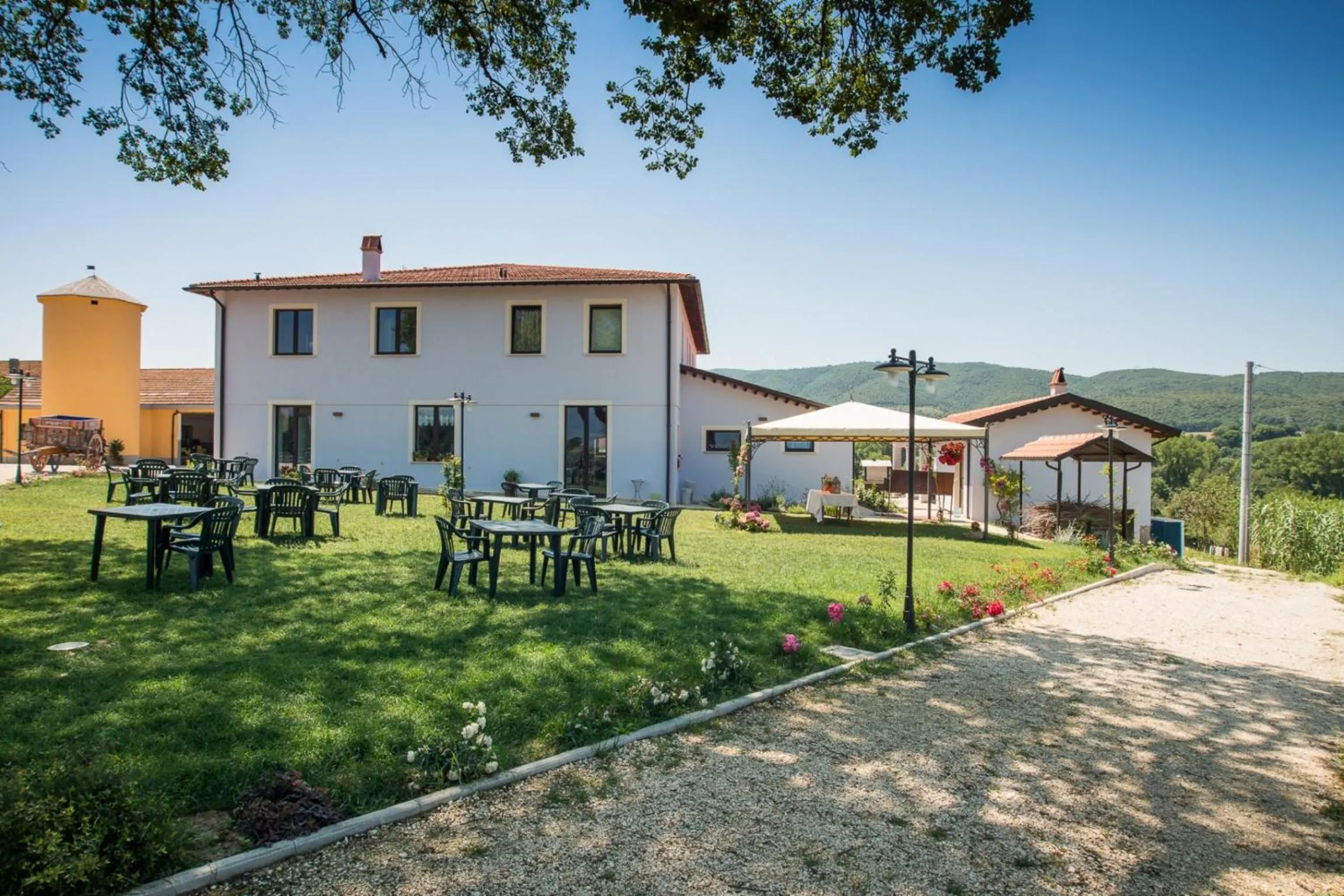 Facade/entrance in Fattoria Didattica La Collina Incantata
