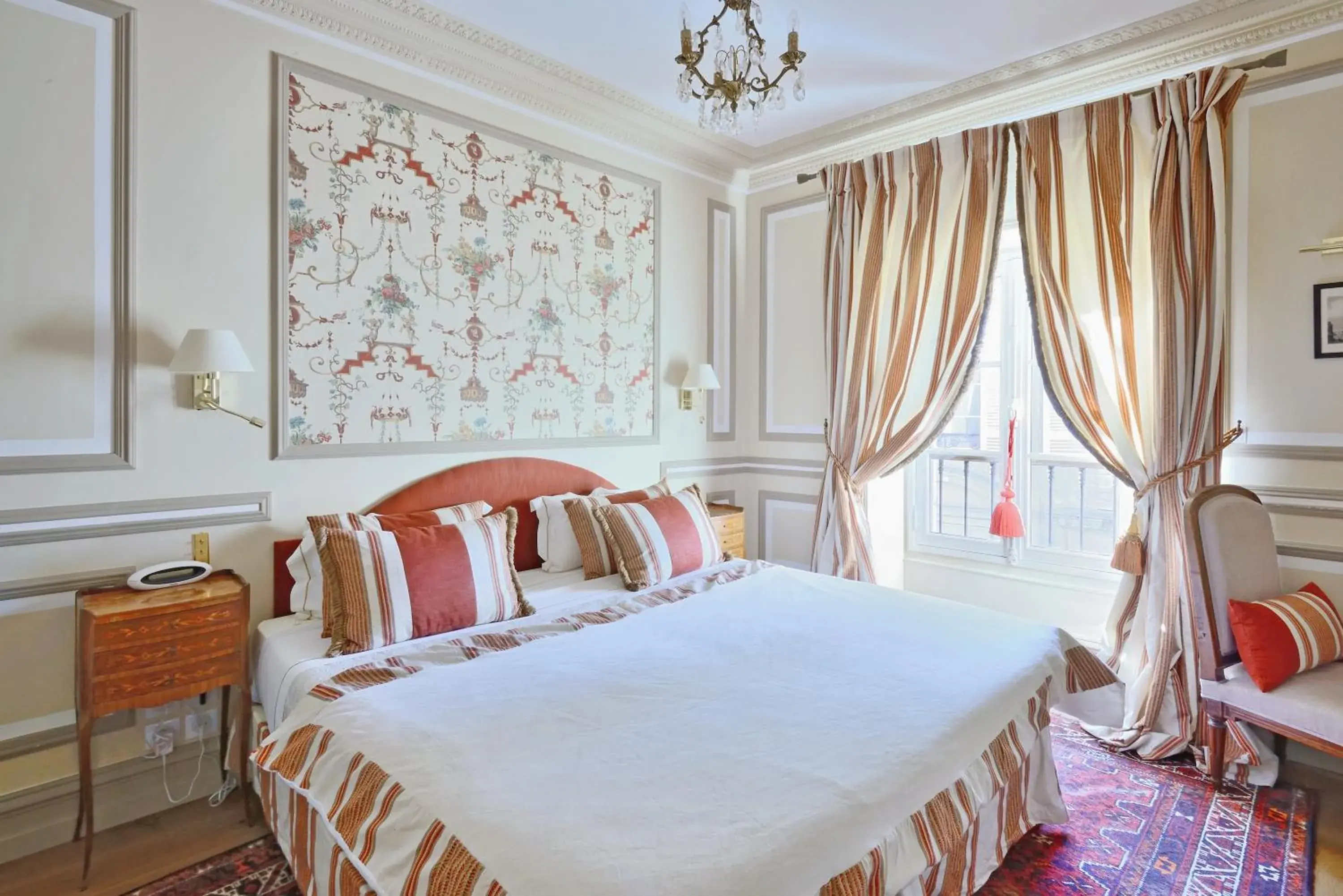 Classic Double Room in Villa Victor Louis - Bordeaux Centre Classic Double Room in Villa Victor Louis - Bordeaux Centre